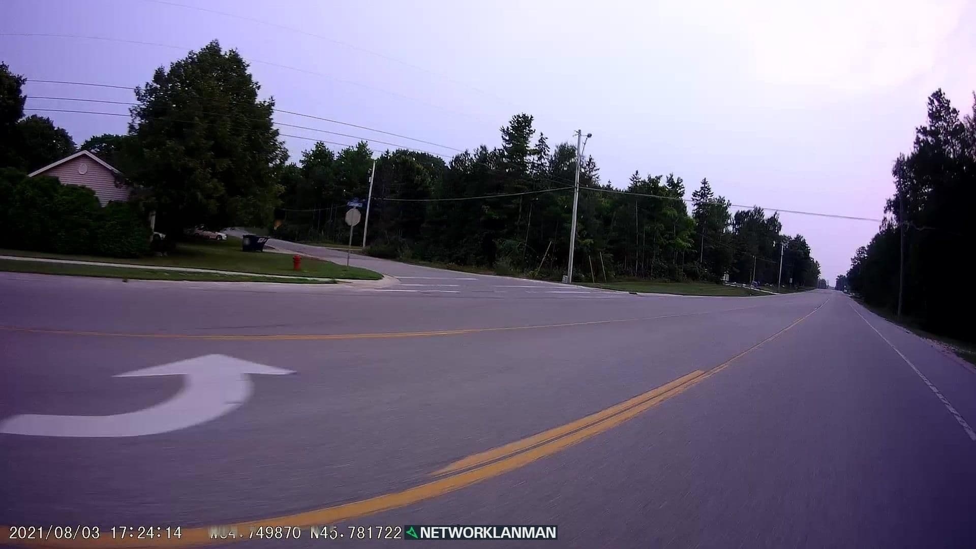 Street view near Fort Annex Hotel, Saint Ignace — © networklanman (CC BY-SA · Mapillary)