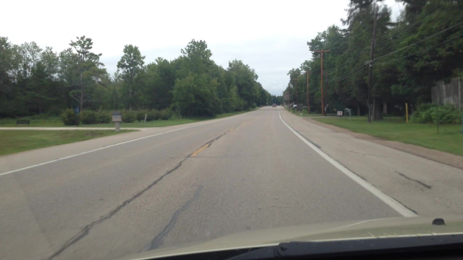 Street view near Fishery Pointe, Escanaba — © lvl5 (CC BY-SA · Mapillary)