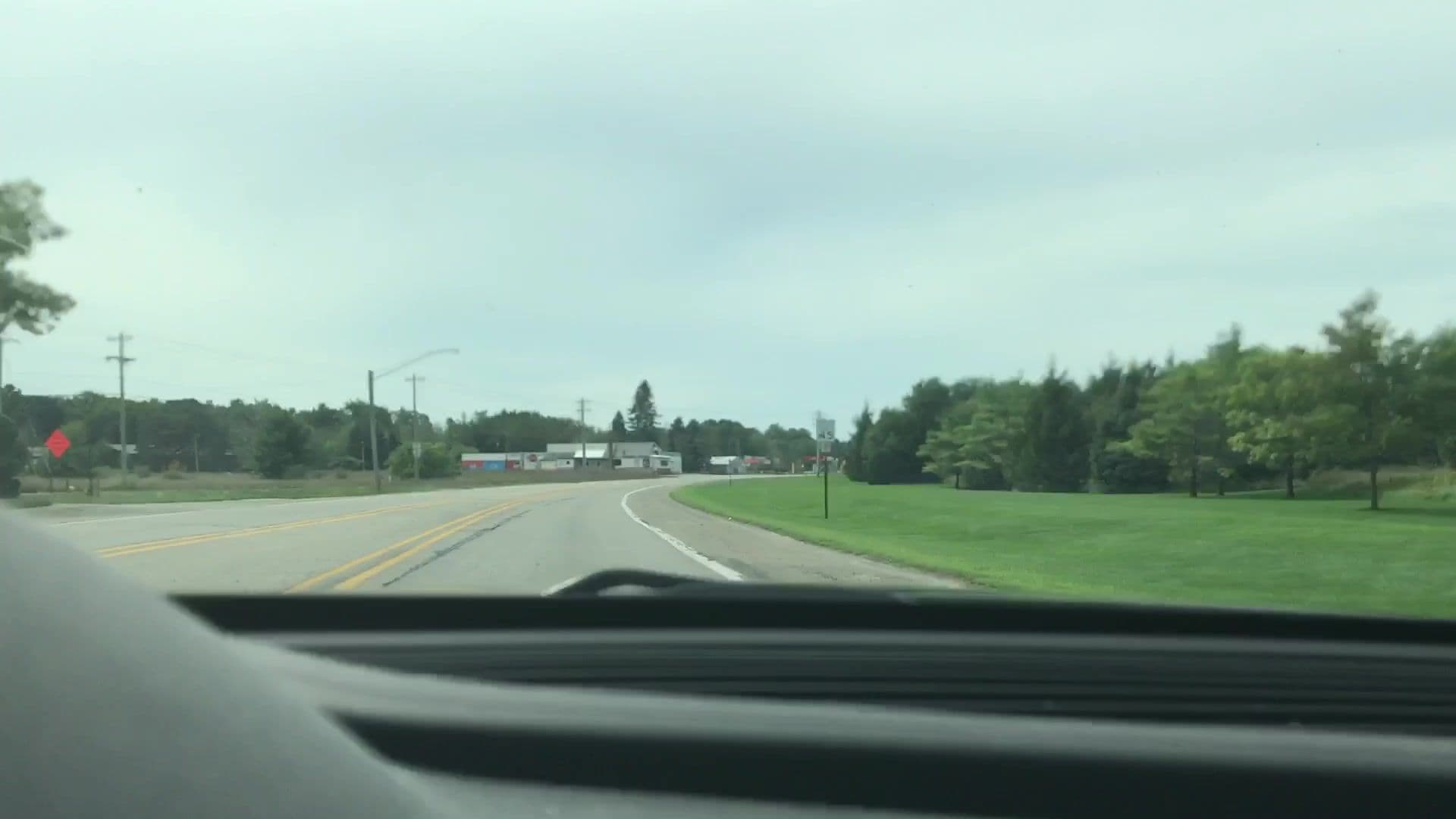 Street view near Courtside Motel, Charlevoix — © lvl5 (CC BY-SA · Mapillary)