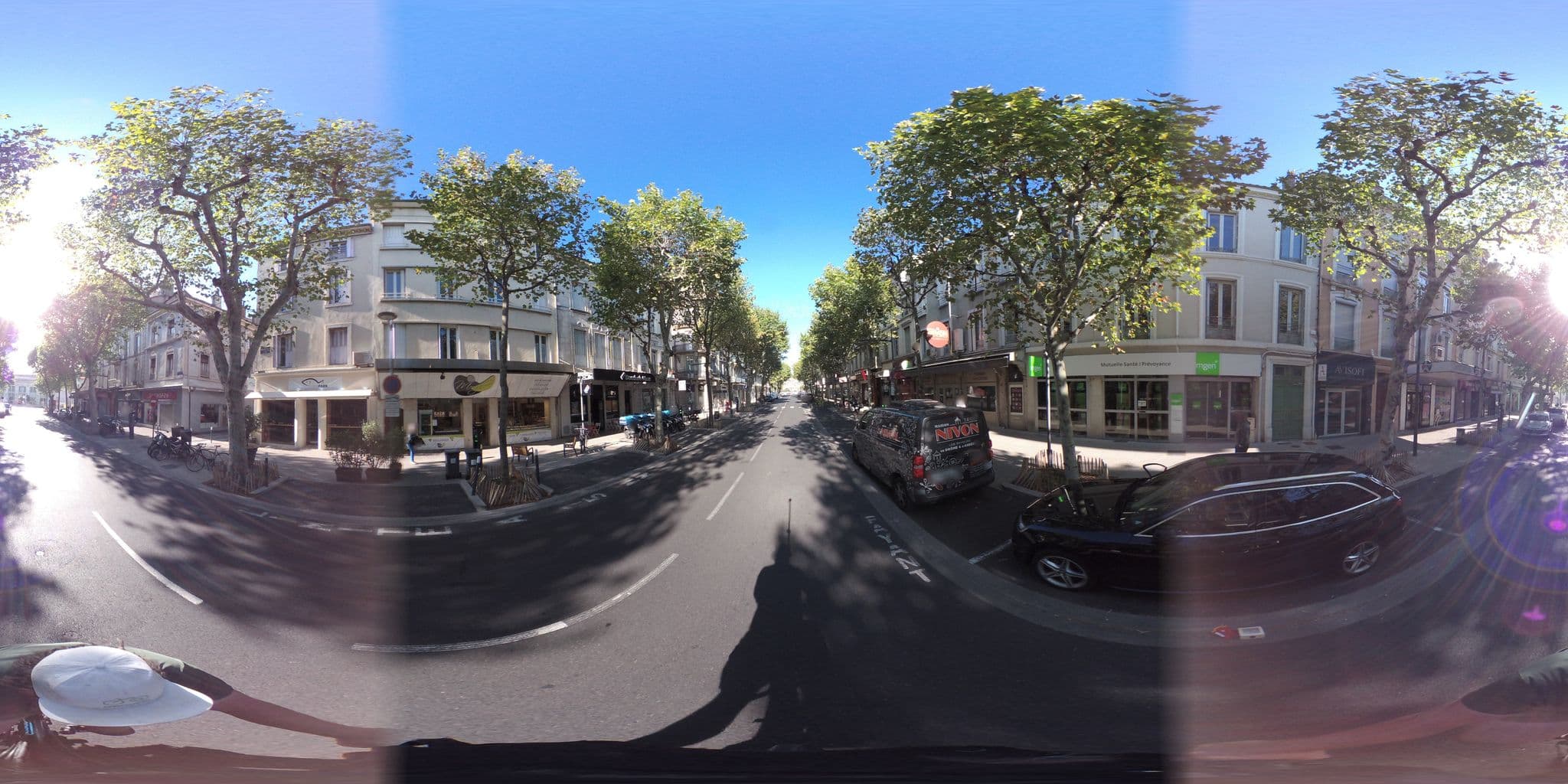 Street view near Les Négociants, Valence — © geovelo (CC BY-SA · Mapillary)