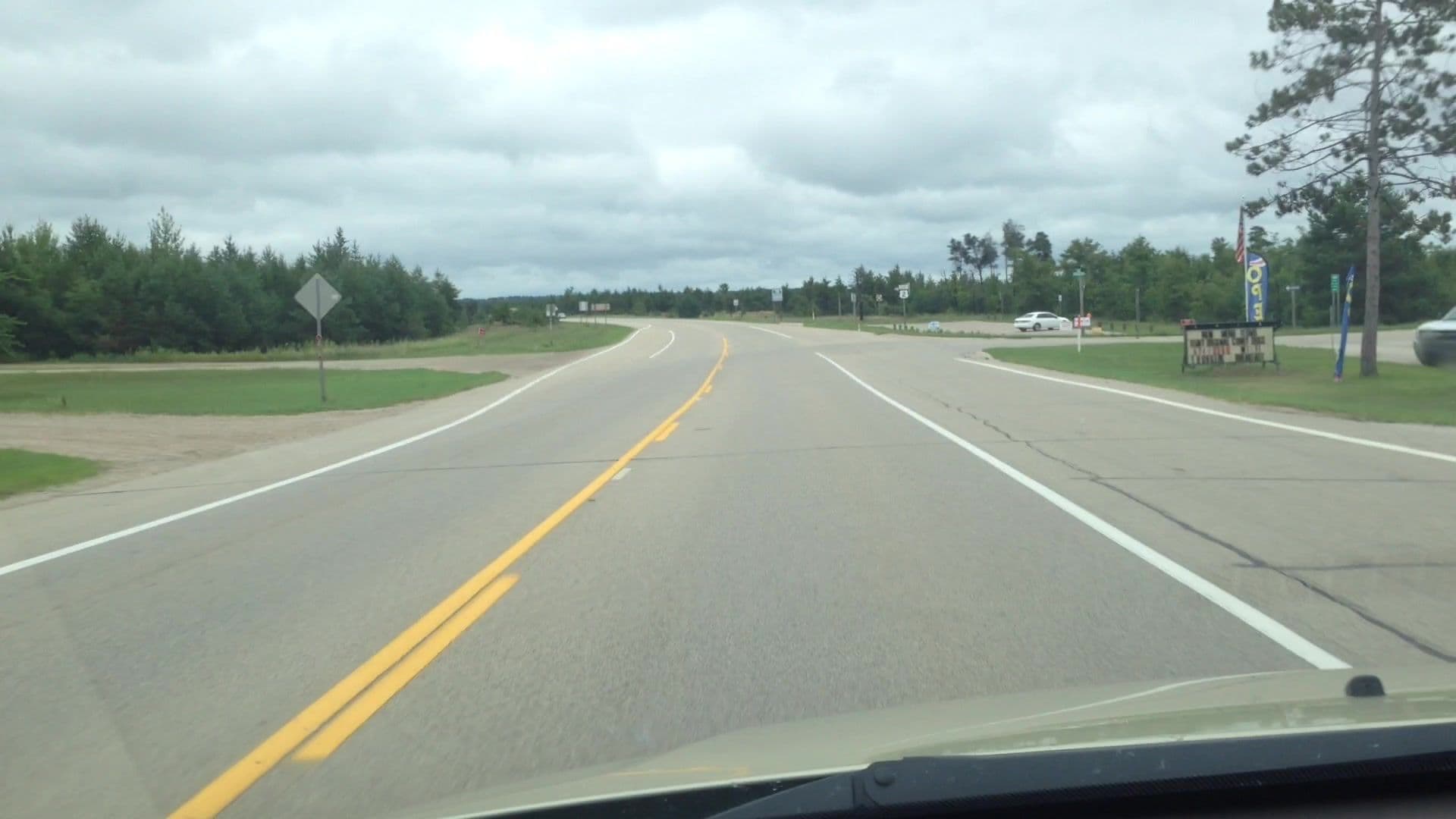 Street view near All Seasons Motel, Escanaba — © lvl5 (CC BY-SA · Mapillary)