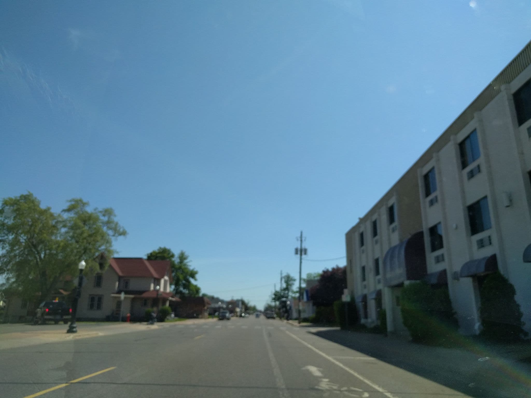 Street view near The Beacon House, Marquette — © gappleto97 (CC BY-SA · Mapillary)