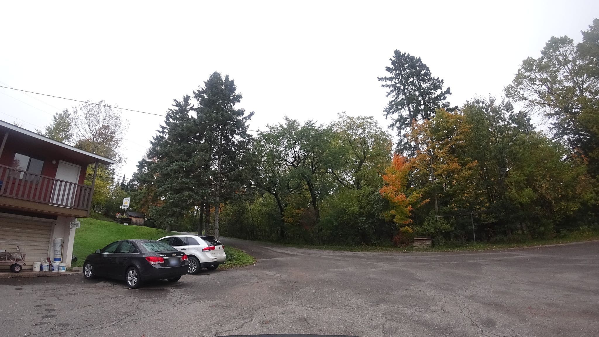 Street view near Lake Shore Motel, Iron River — © z0rg (CC BY-SA · Mapillary)