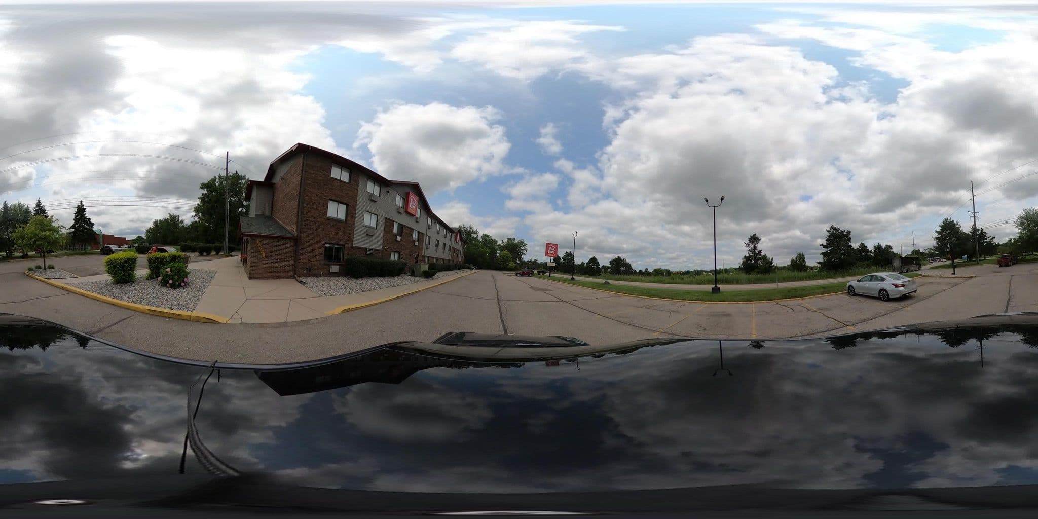 Street view near Super 8, Romulus — © treestryder (CC BY-SA · Mapillary)