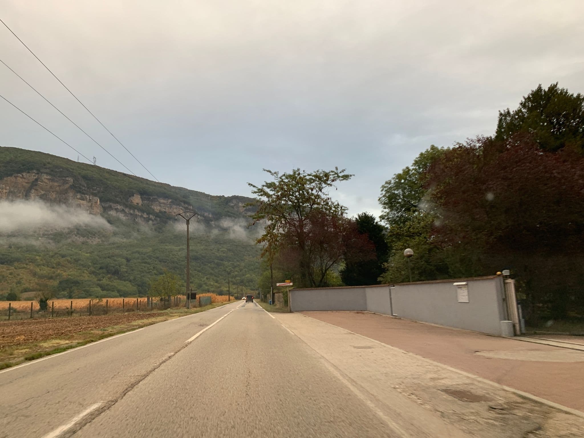 Street view near Domaine des Cèdres, Villebois — © thepriben (CC BY-SA · Mapillary)