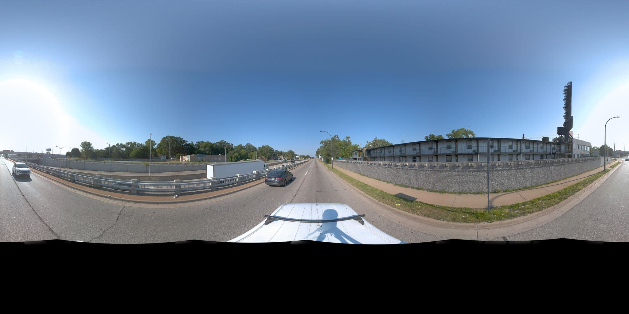 Street view near Motorama Motel, Ferndale — © codgis (CC BY-SA · Mapillary)