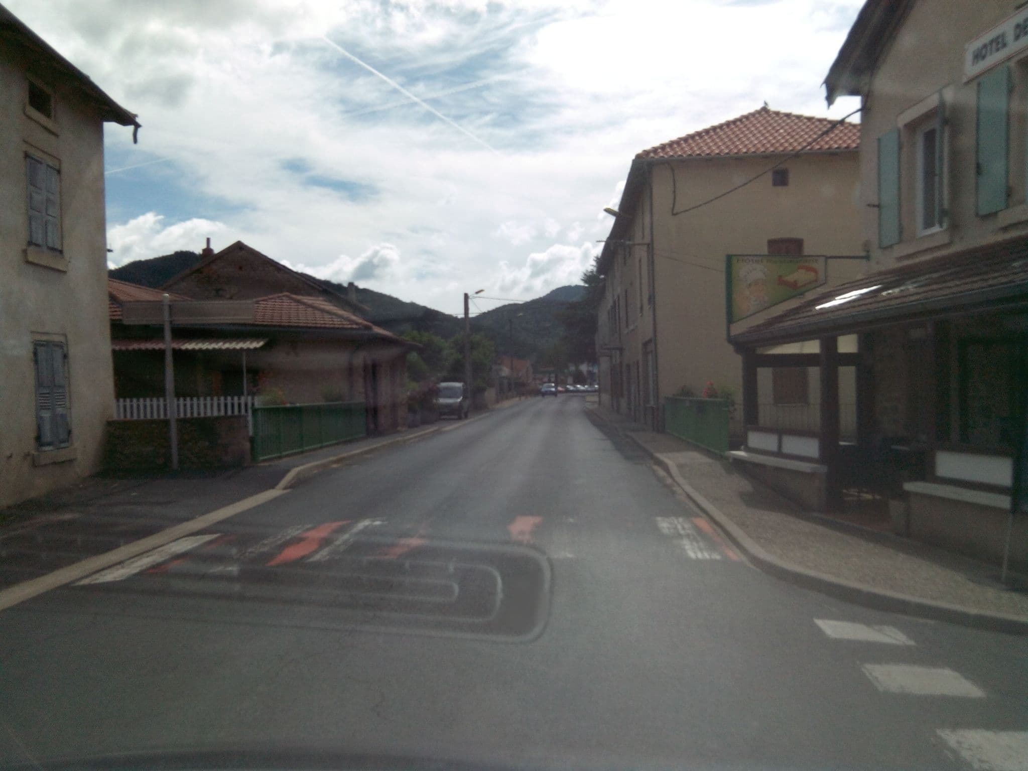Street view near Hôtel des Voyageurs, Vorey — © alainproviste (CC BY-SA · Mapillary)
