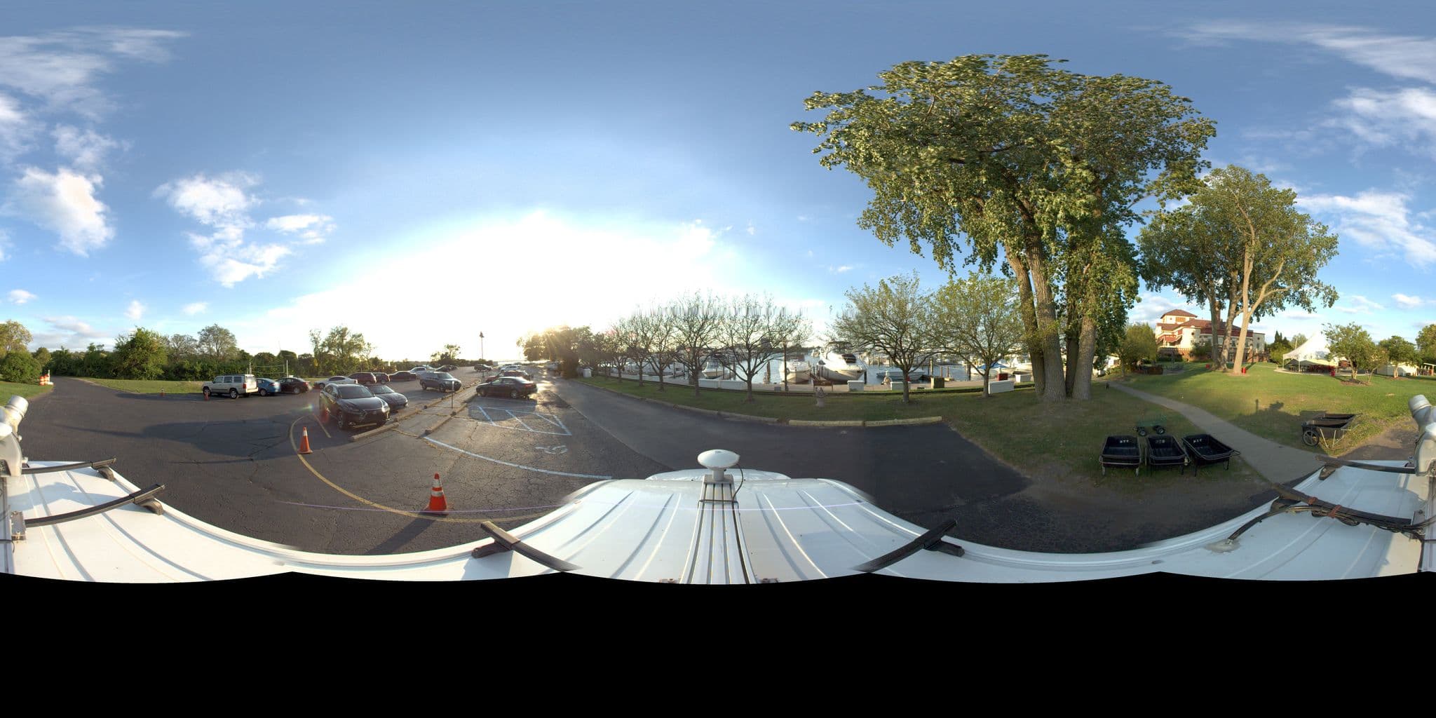 Street view near Typhooooon, Grosse Pointe Park — © codgis (CC BY-SA · Mapillary)