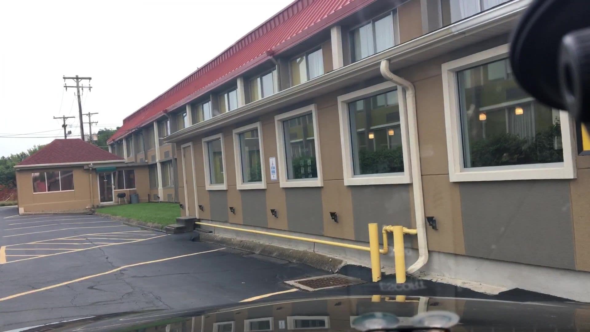 Street view near Quality Inn. Hamburg NY, Hamburg — © lvl5 (CC BY-SA · Mapillary)