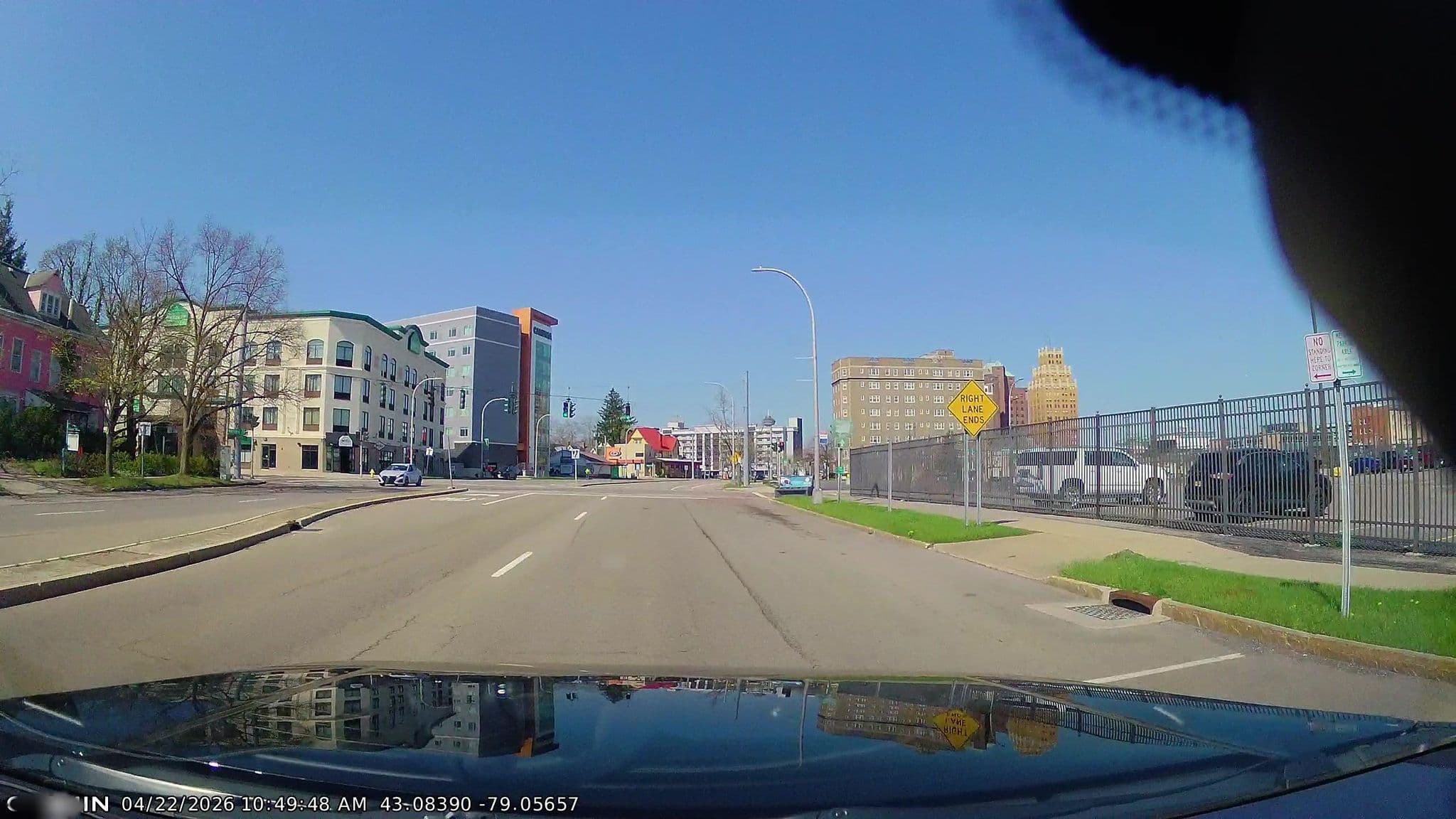 Street view near Ramada Inn By The Falls, Niagara Falls — © Lanka6359 (CC BY-SA · Mapillary)