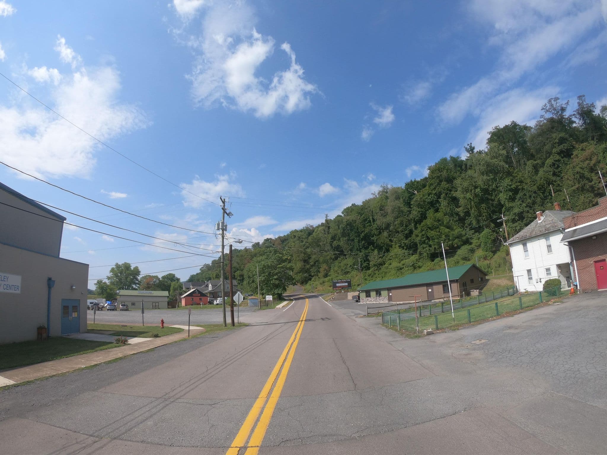 Street view near Hotel Los Crestones, Wiley Ford — © roadgeek_md99 (CC BY-SA · Mapillary)