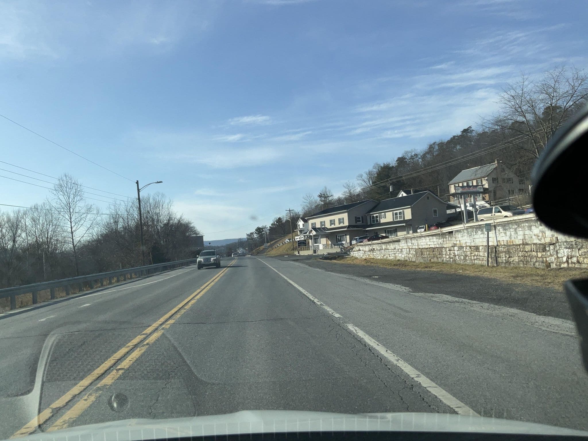 Street view near Hill Top Inn Motel, Mercersburg — © davidsommer (CC BY-SA · Mapillary)