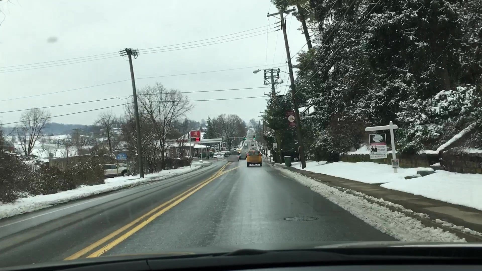 Street view near Emig Mansion, Emigsville — © lvl5 (CC BY-SA · Mapillary)