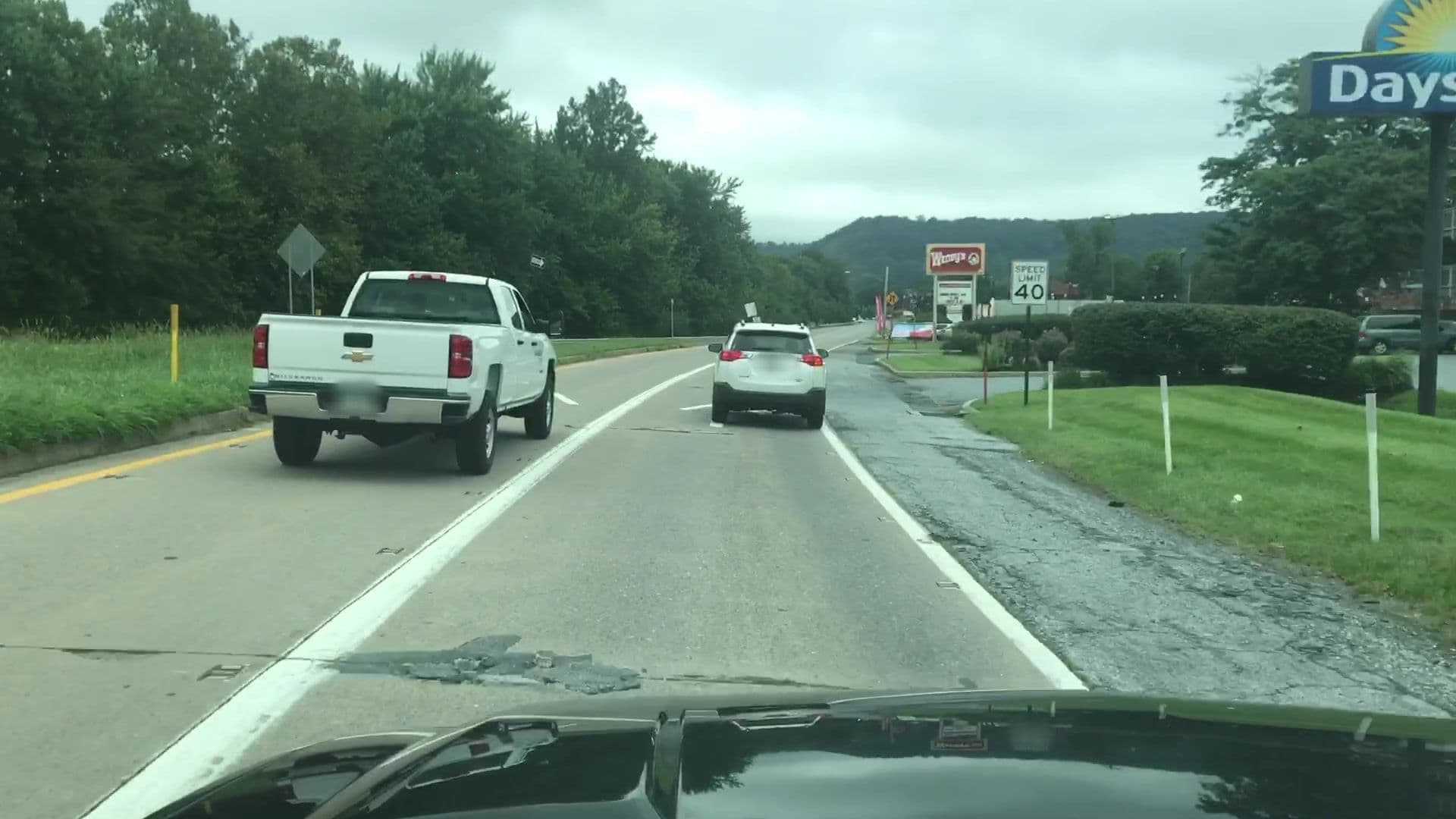 Street view near Days Inn, Enola — © lvl5 (CC BY-SA · Mapillary)