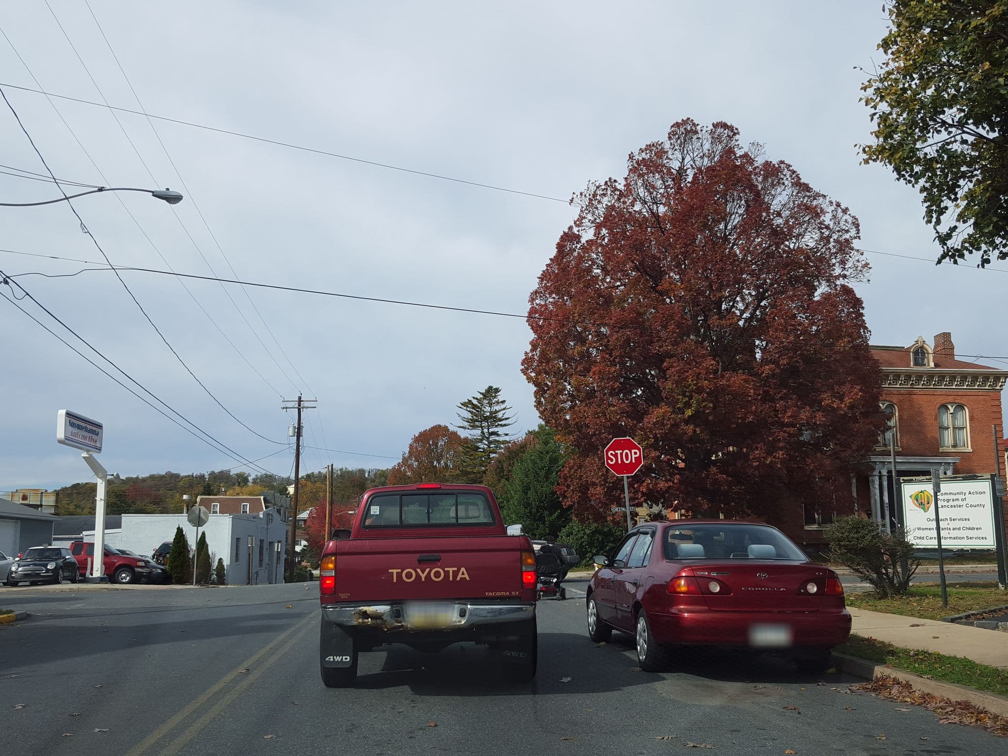 Street view near Columbian Inn, Mountville — © estebantheirascible (CC BY-SA · Mapillary)