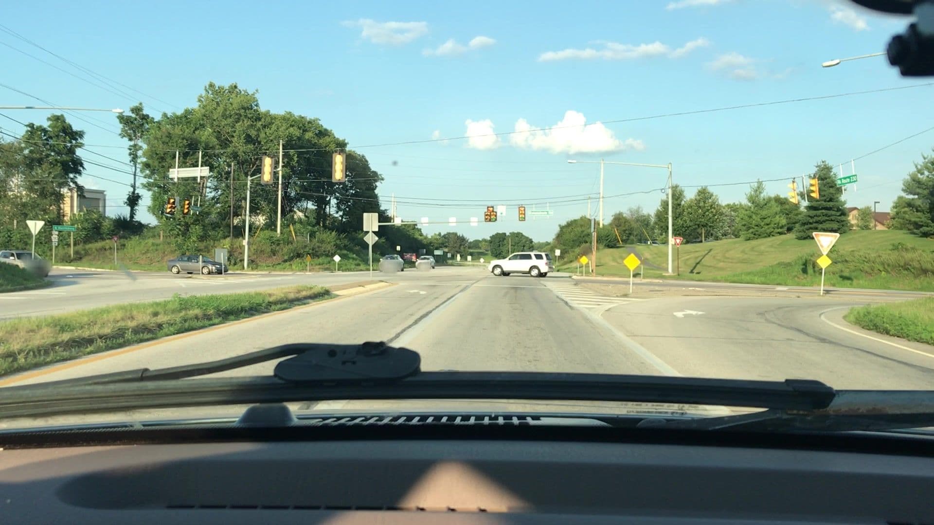Street view near Holiday Inn Express & Suites Lancaster - Mount Joy, Salunga — © lvl5 (CC BY-SA · Mapillary)