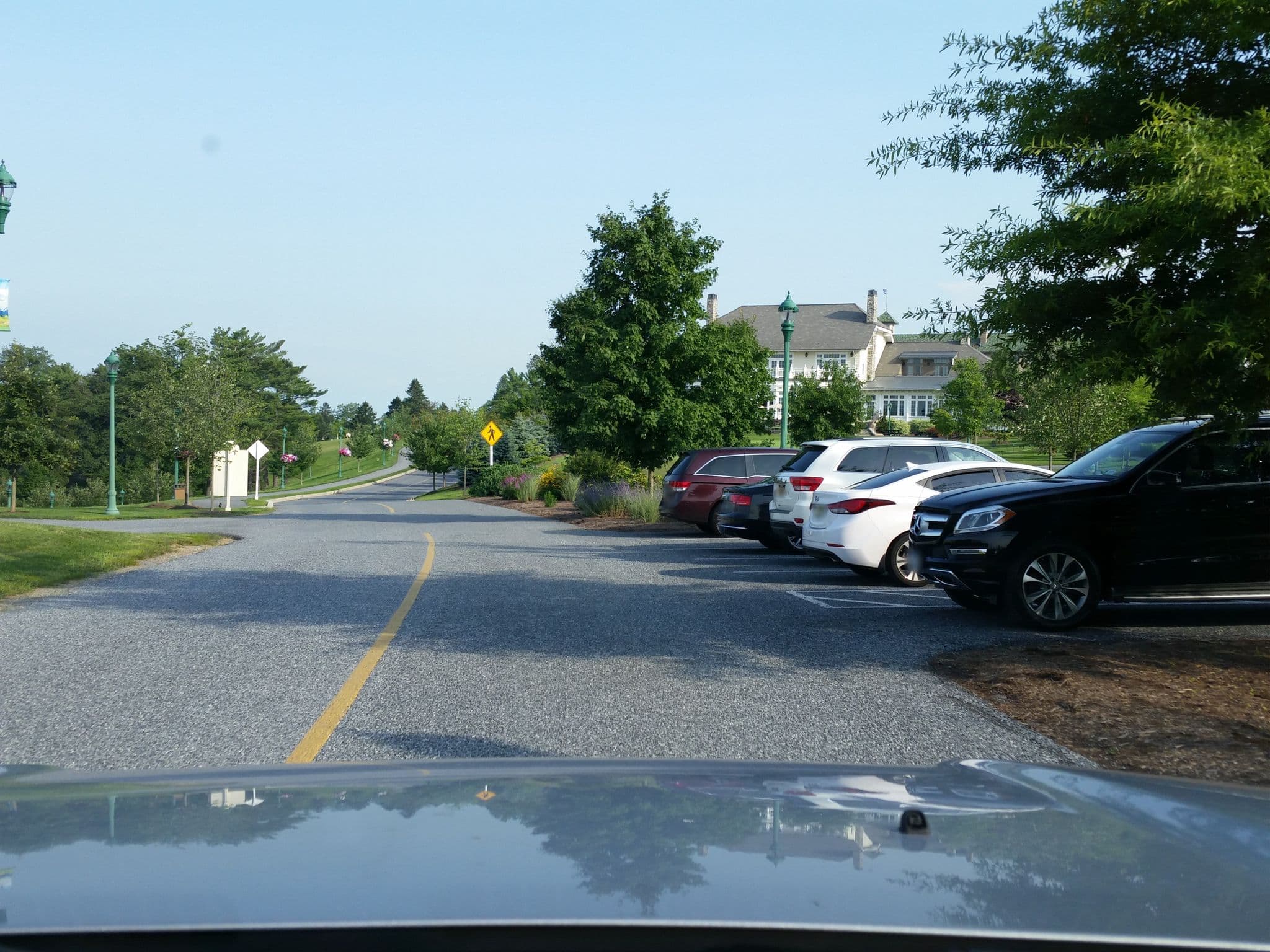 Street view near Woodside Beech Cottage @ Hotel Hershey, Hershey — © dgearhart (CC BY-SA · Mapillary)