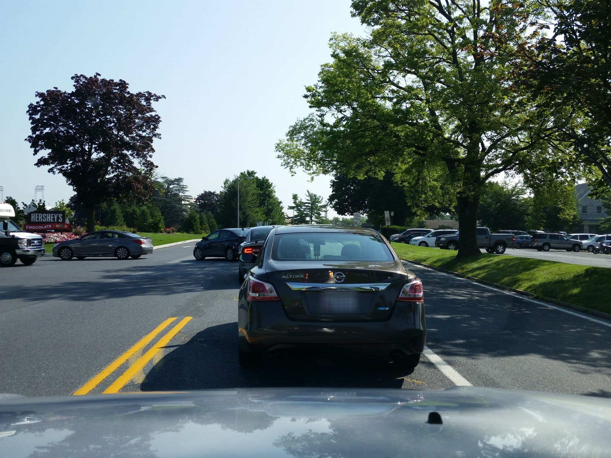 Street view near The Indoor Pool At Hershey Suites, Hershey — © dgearhart (CC BY-SA · Mapillary)