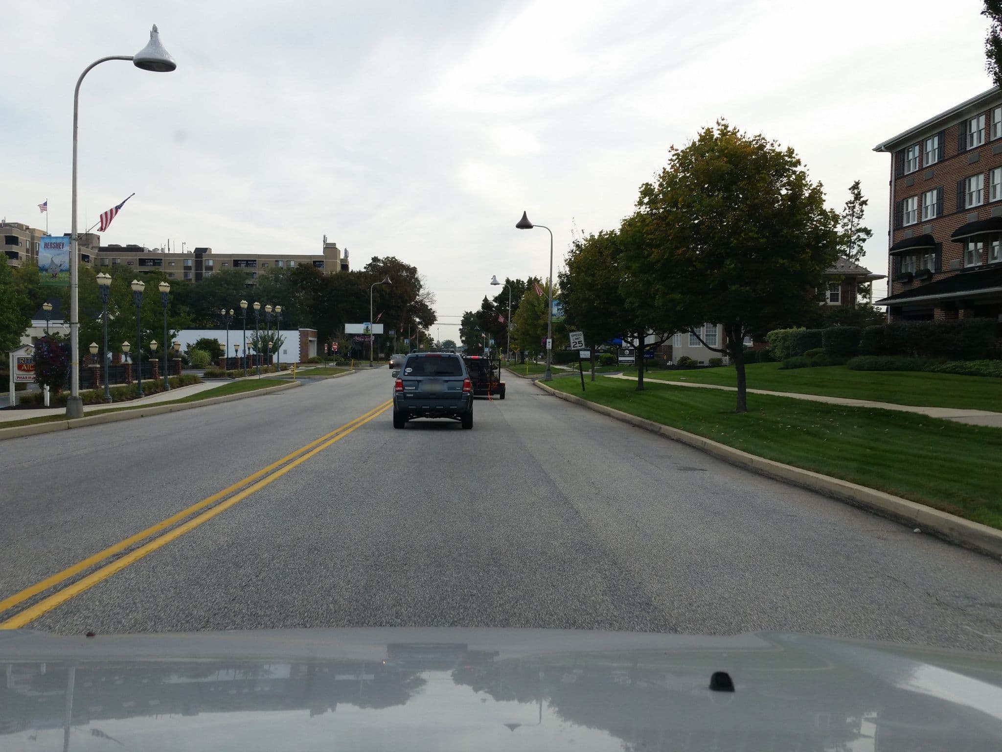 Street view near Days Inn, Hershey — © dgearhart (CC BY-SA · Mapillary)