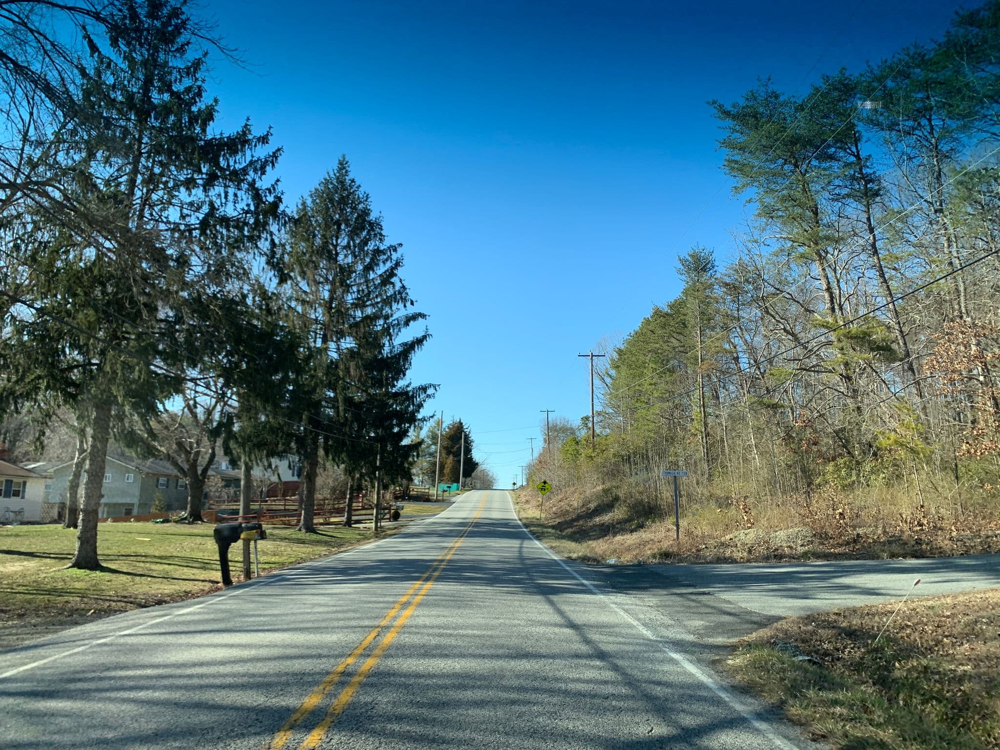 Street view near The Golden Gardenia, Elkton — © mdroads (CC BY-SA · Mapillary)