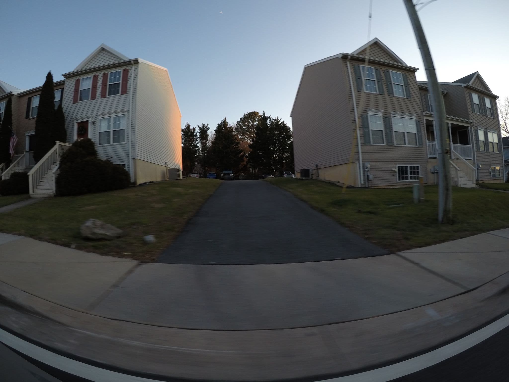 Street view near The Horn Hotel, Rising Sun — © m86 (CC BY-SA · Mapillary)