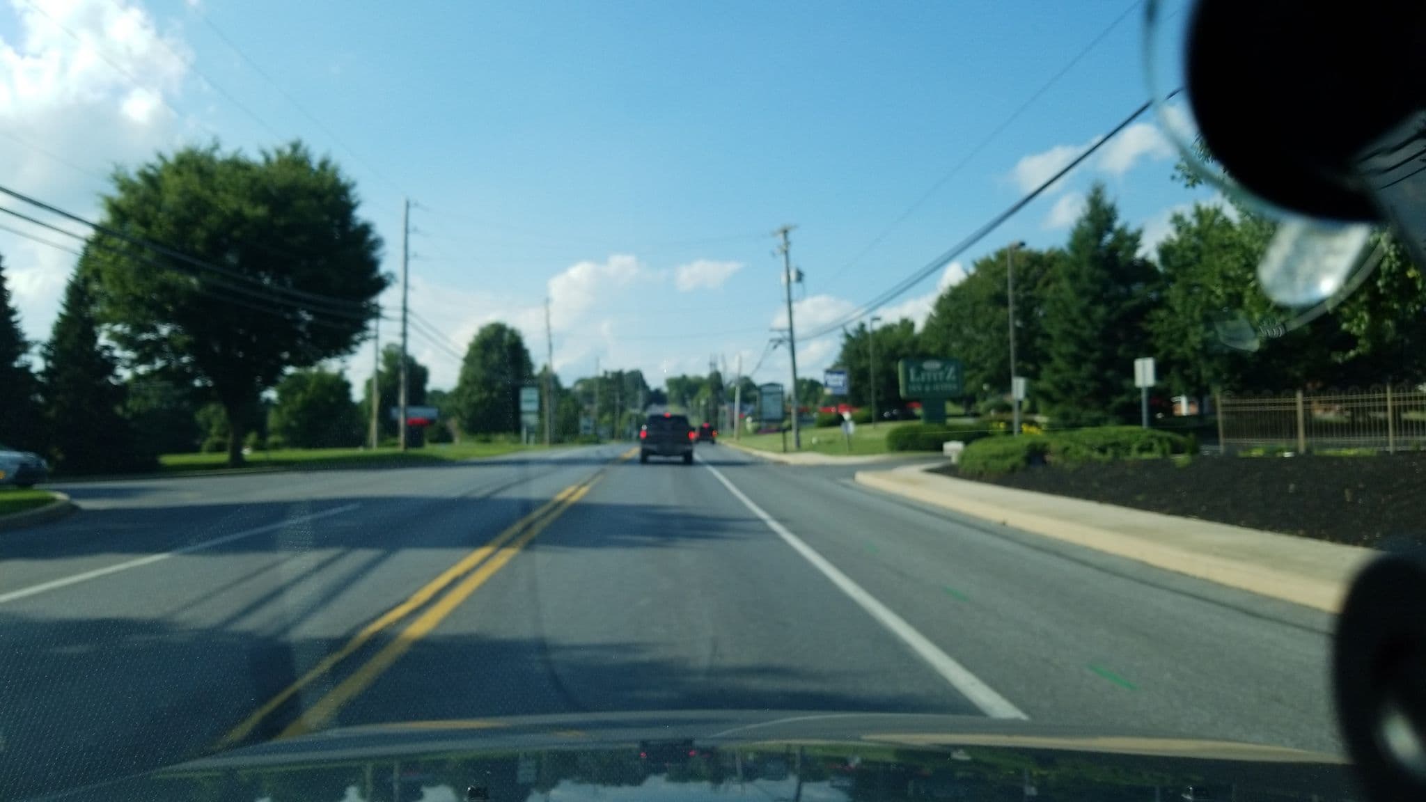 Street view near The Lititz Warwick Inn, Lititz — © dgearhart (CC BY-SA · Mapillary)
