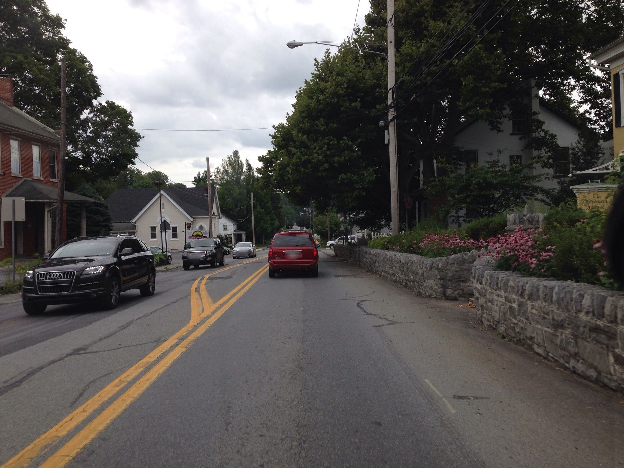 Street view near Dodonns, East Petersburg — © hitiek (CC BY-SA · Mapillary)