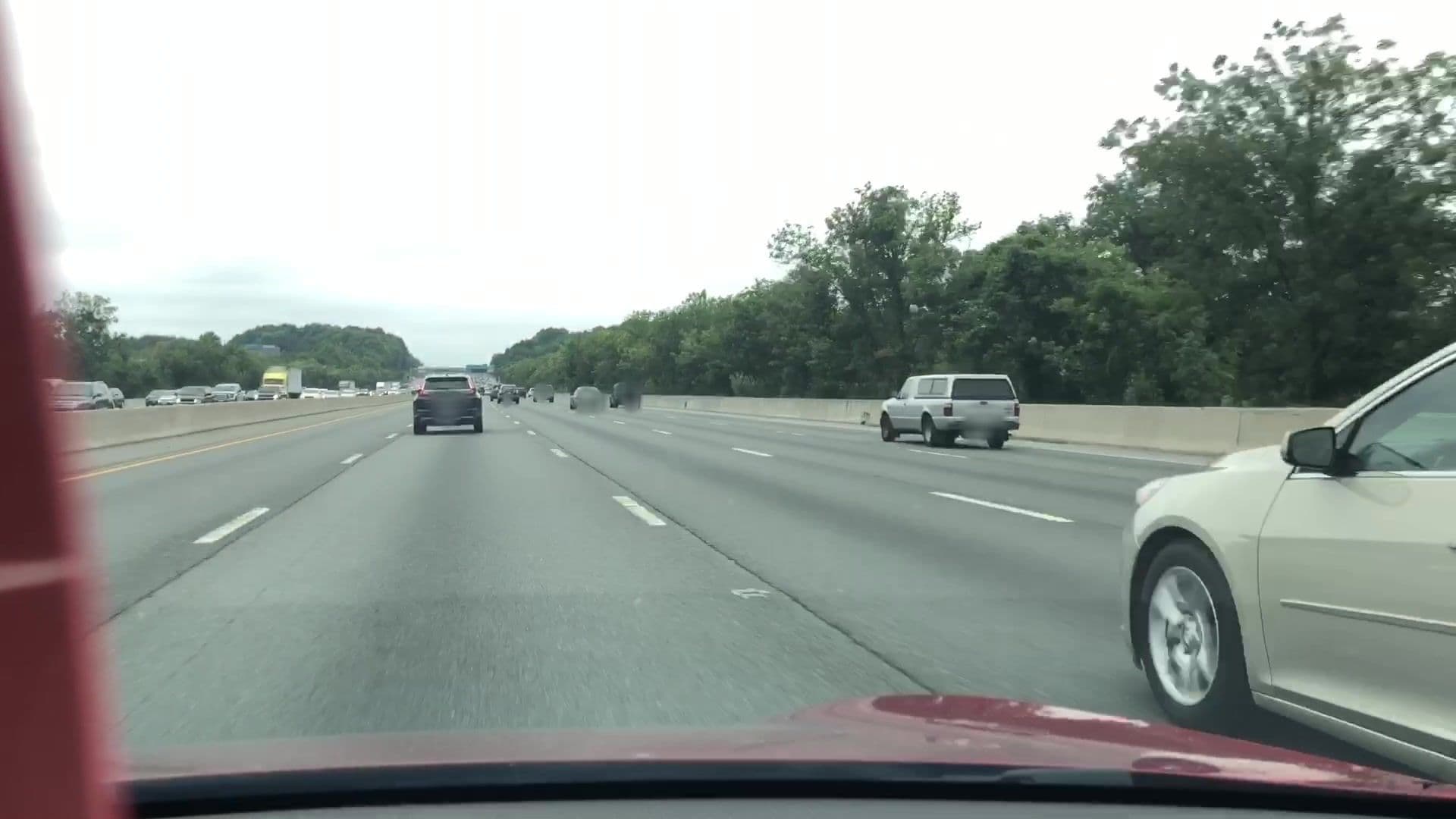 Street view near Samantha's Spa, Wilmington Manor — © lvl5 (CC BY-SA · Mapillary)