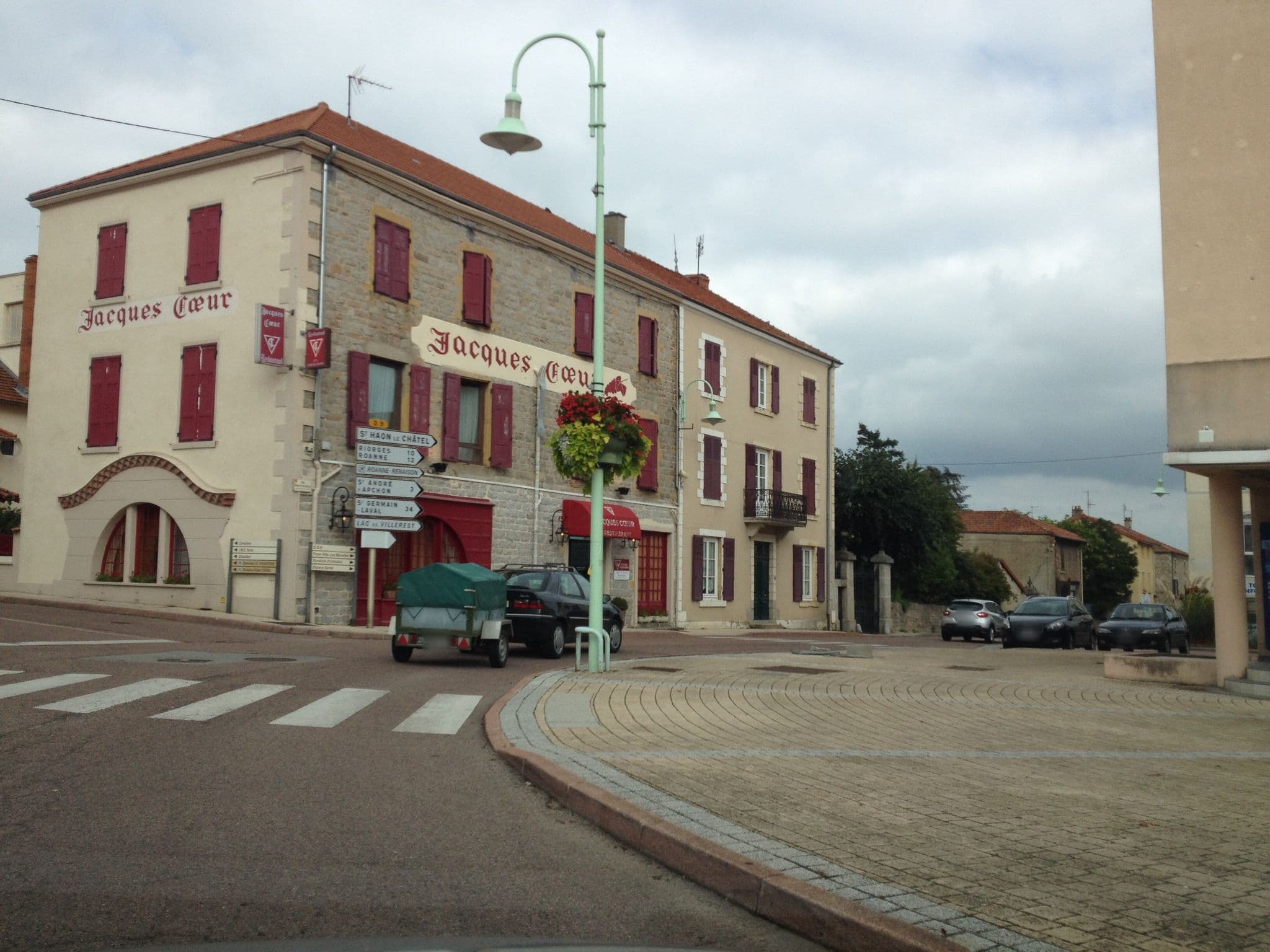 Street view near La Brasserie des Vignes, Renaison — © pgiraud (CC BY-SA · Mapillary)