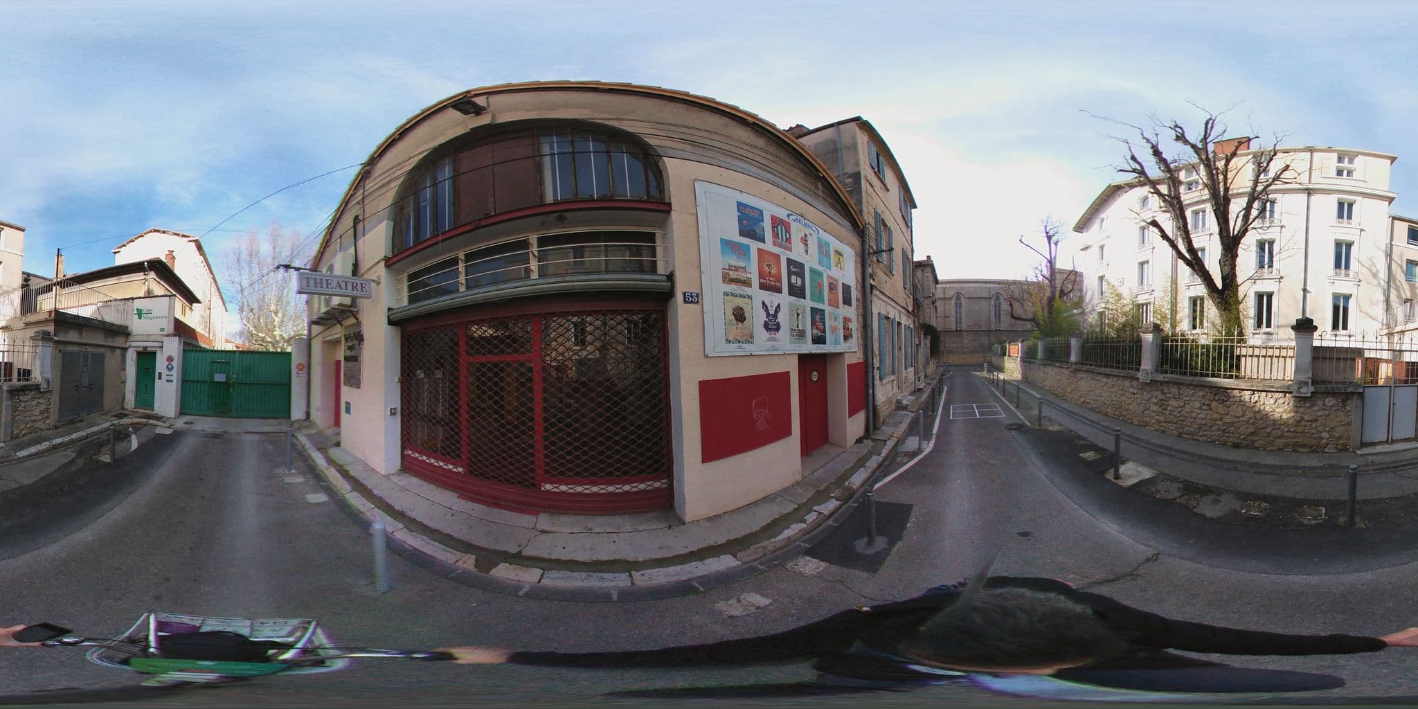 Street view near Appart'Hôtel Les Cordeliers, Avignon — © zimmy (CC BY-SA · Mapillary)