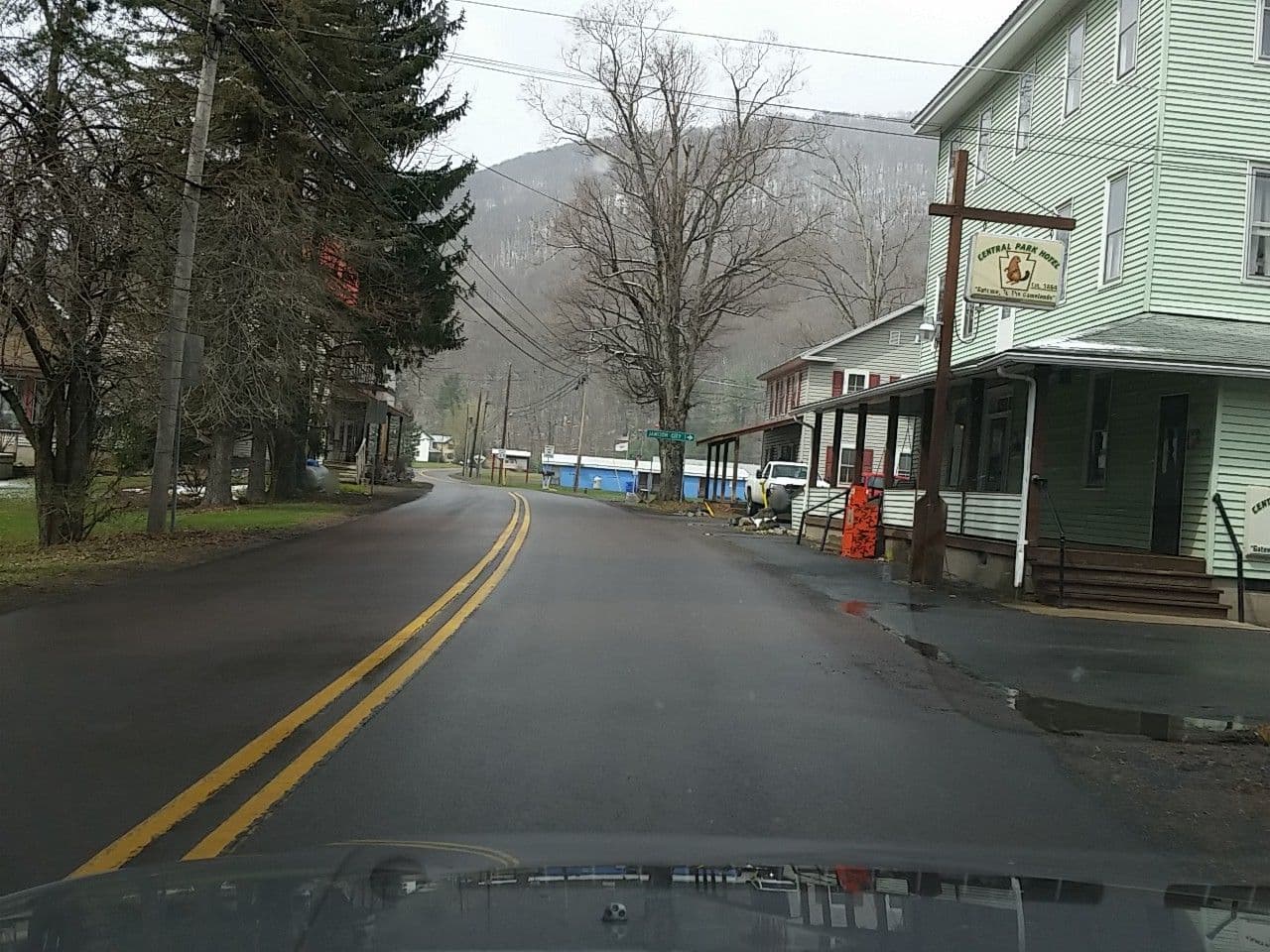 Street view near Central Park Hotel, Glen Lyon — © mpainter (CC BY-SA · Mapillary)