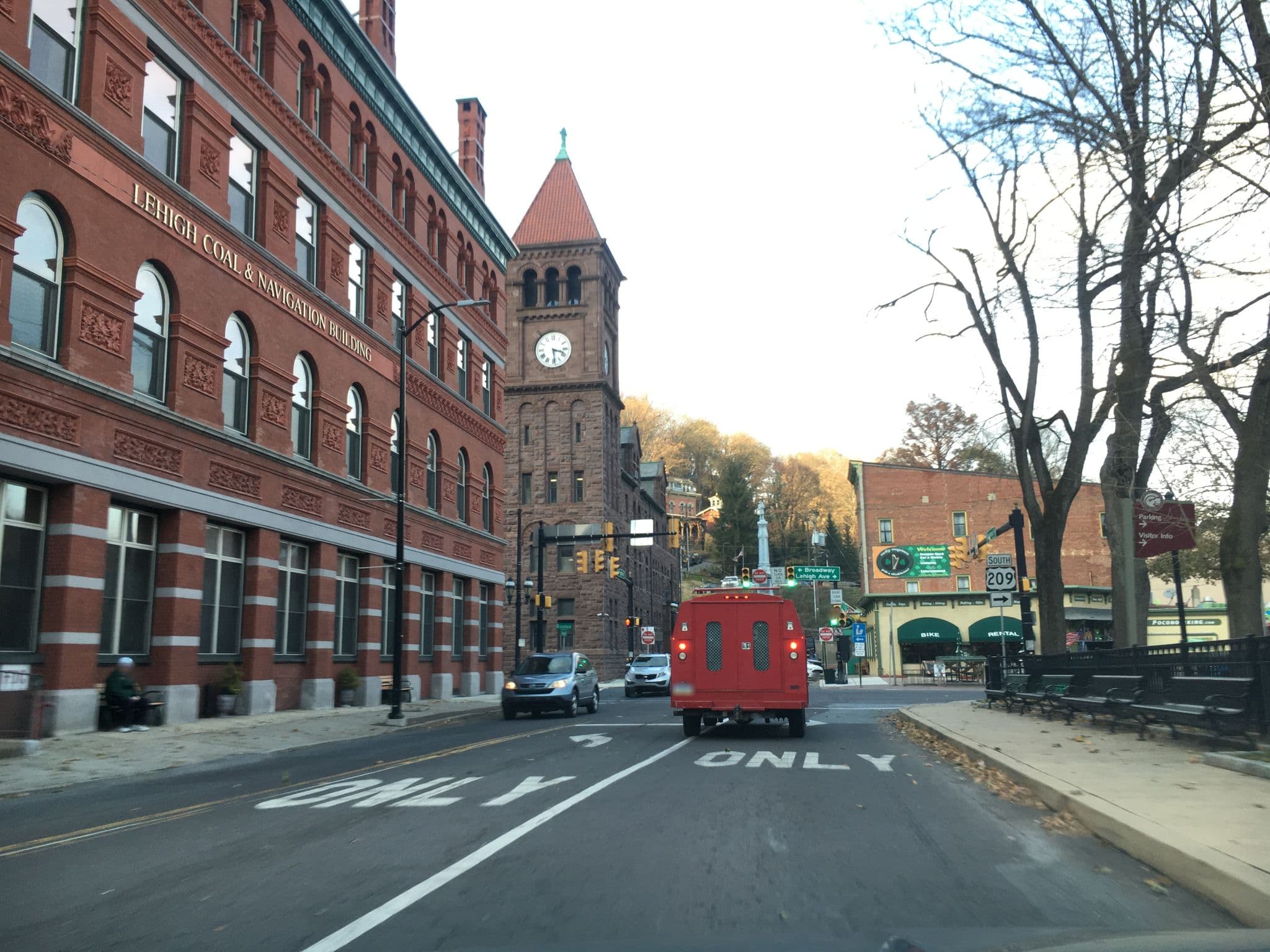 Street view near Jim Thorpe's historic Race Street, Jim Thorpe — © cpels23 (CC BY-SA · Mapillary)