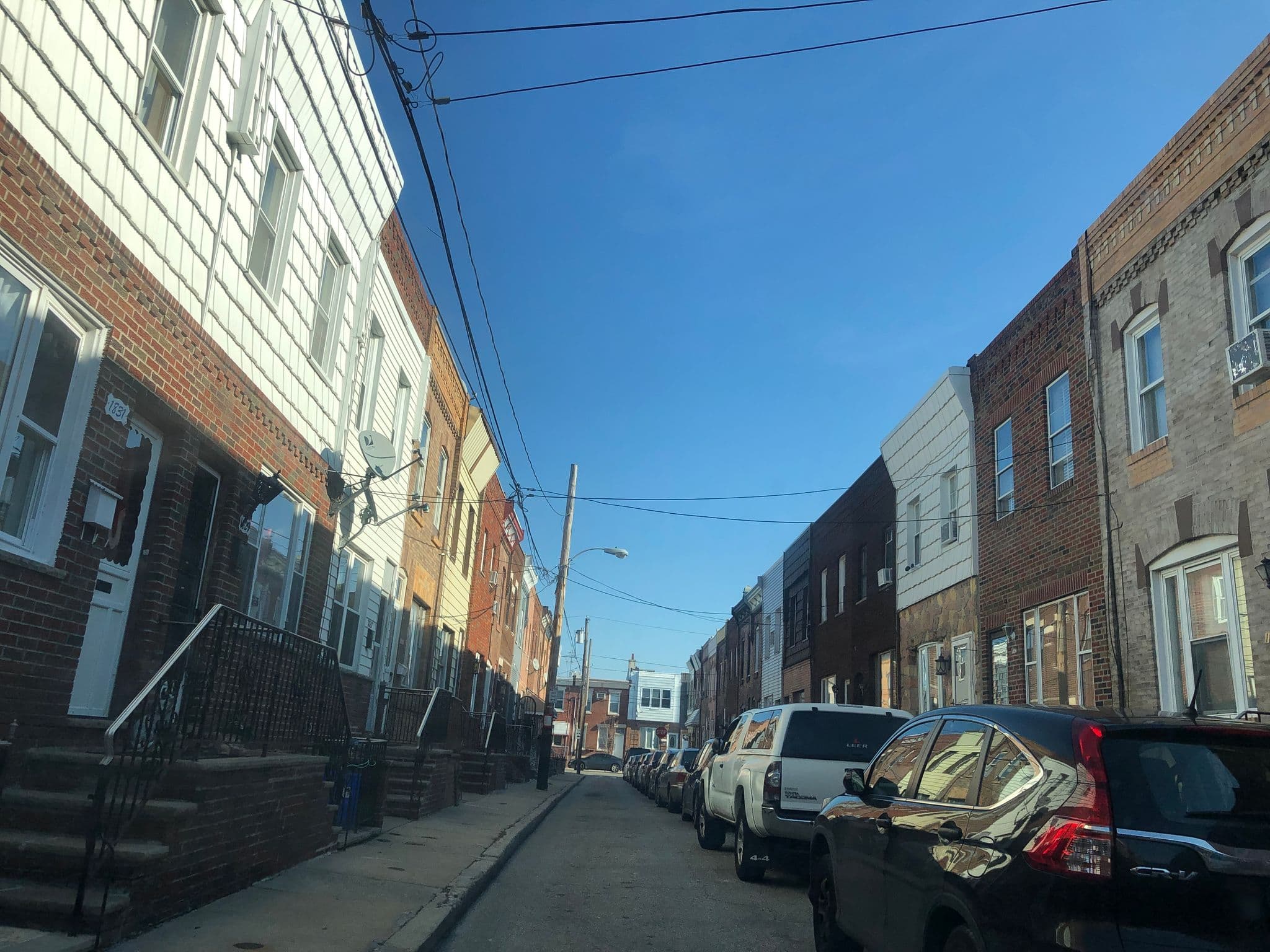 Street view near Mo Bhaile, Girard Estate — © agreen824 (CC BY-SA · Mapillary)