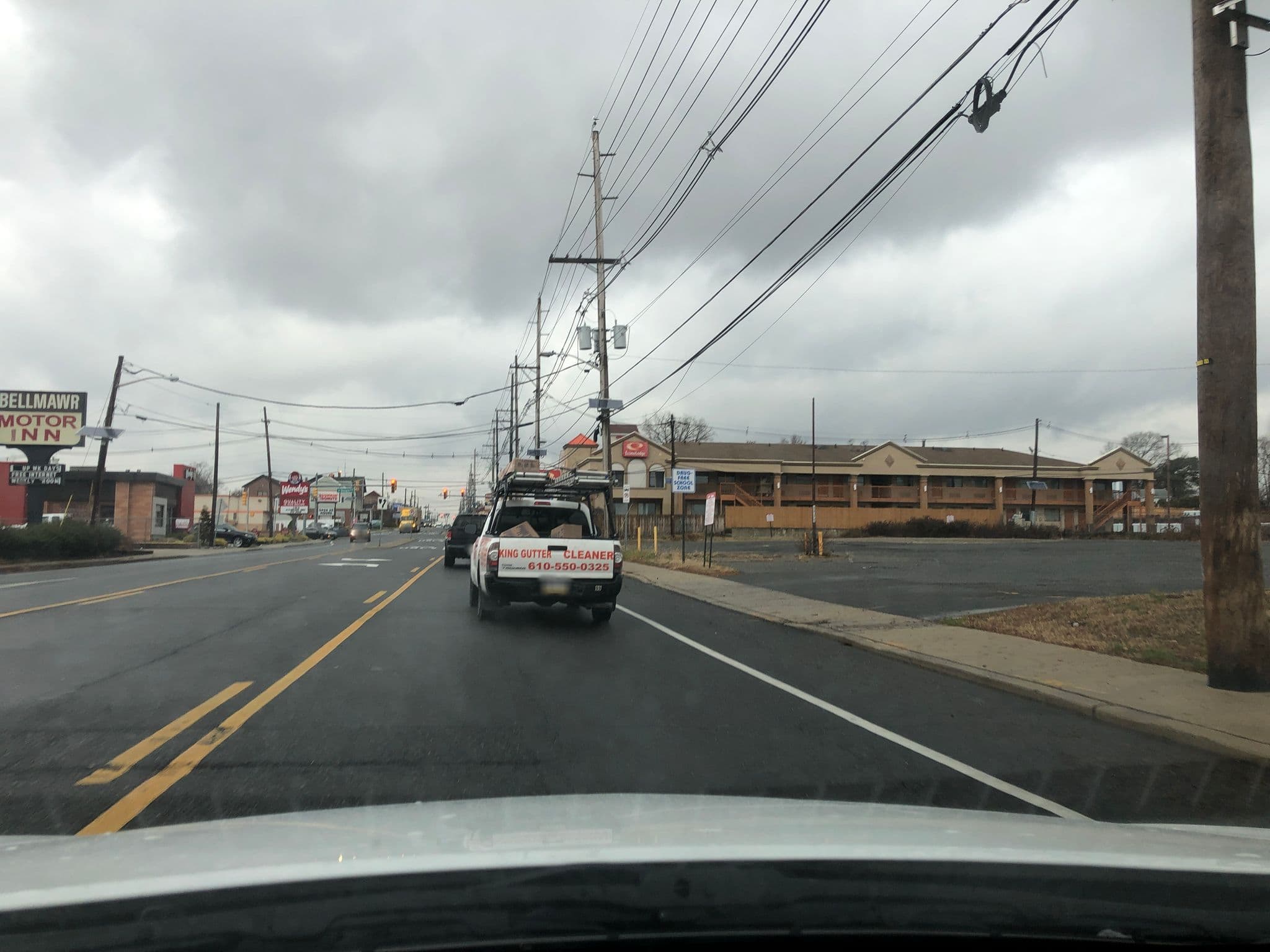 Street view near Super 8 by Wyndham, Runnemede — © sydneyheidt (CC BY-SA · Mapillary)