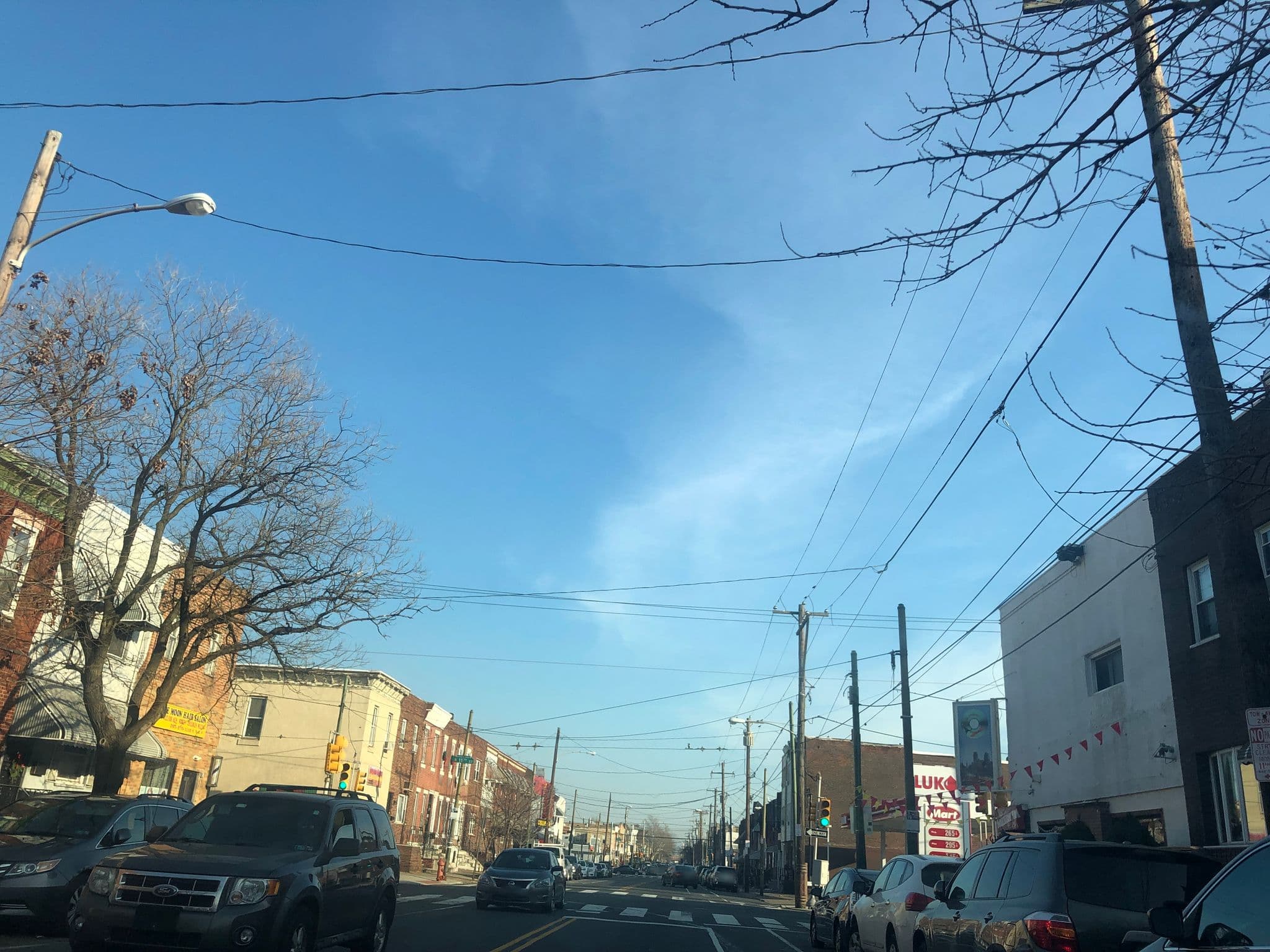 Street view near Scary And Hairy, Lower Moyamensing — © agreen824 (CC BY-SA · Mapillary)