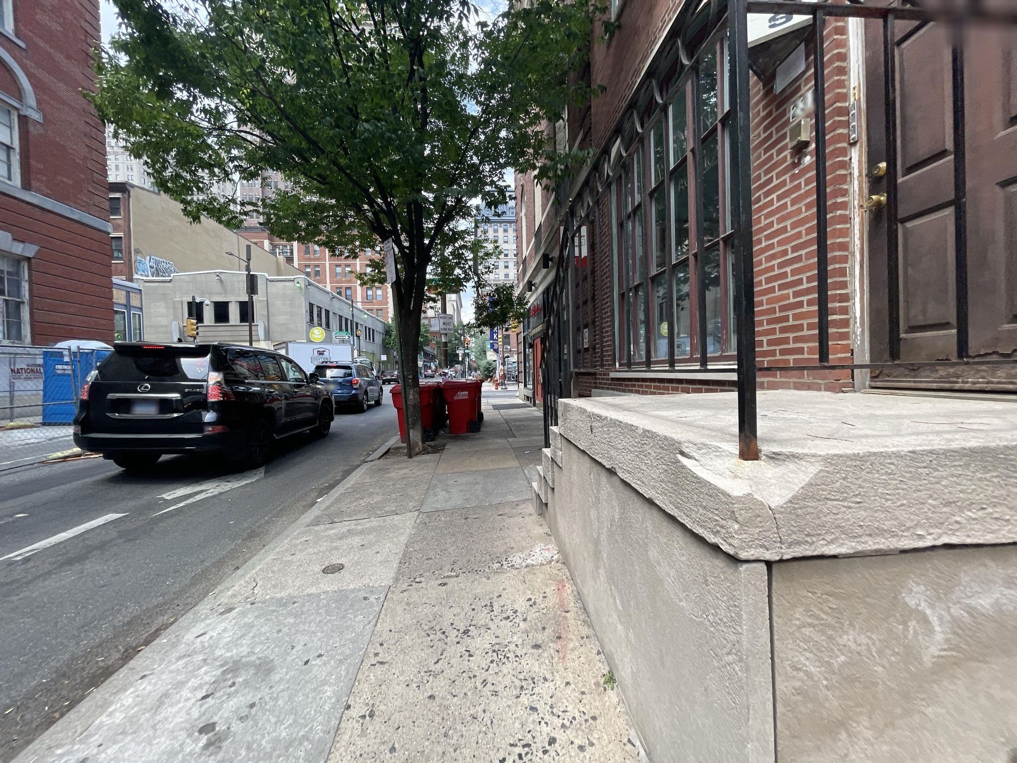 Street view near The Independent Hotel, Washington Square — © filipb (CC BY-SA · Mapillary)