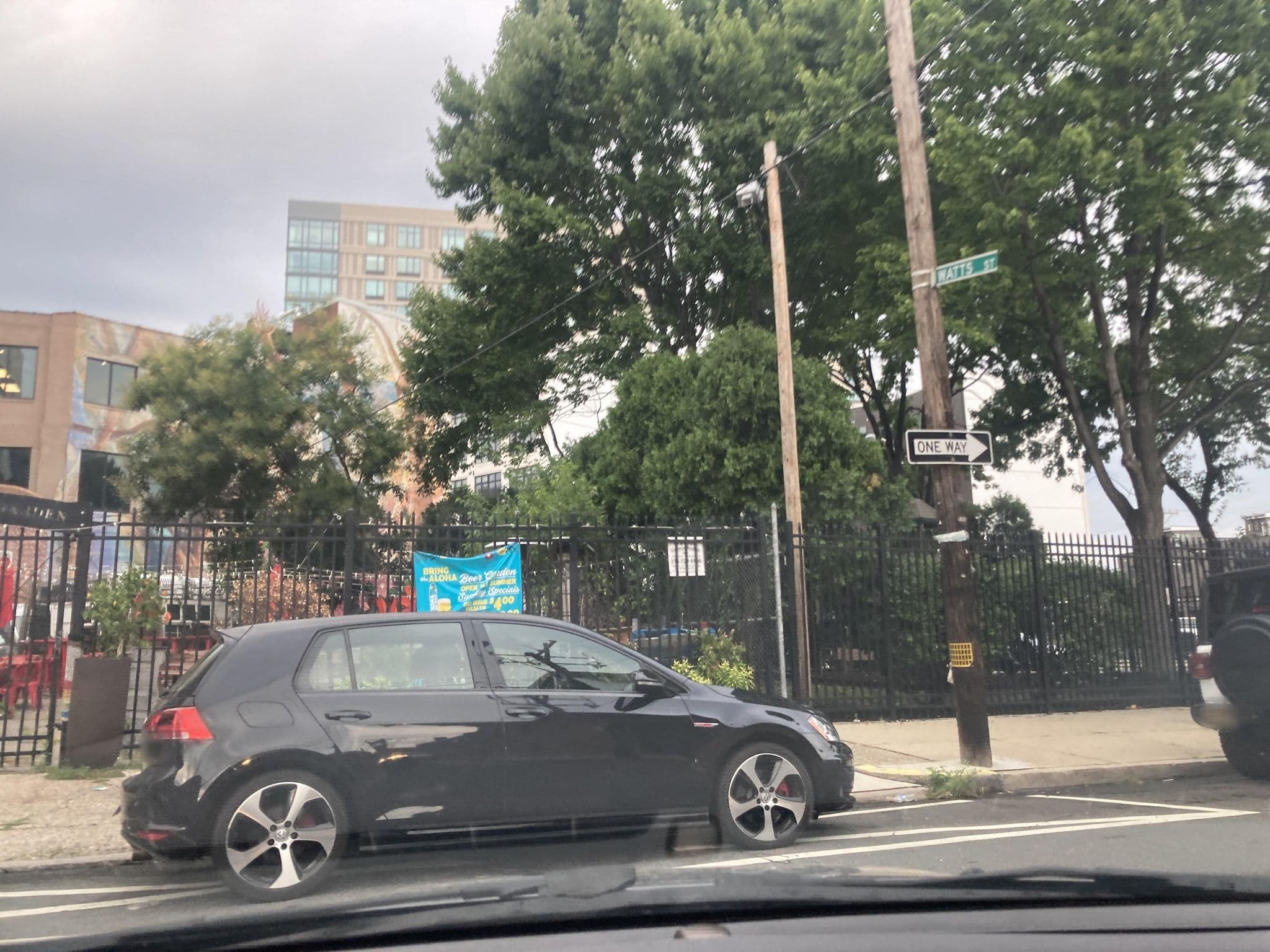 Street view near Locale North Broad, Poplar — © fmvaldezg84 (CC BY-SA · Mapillary)