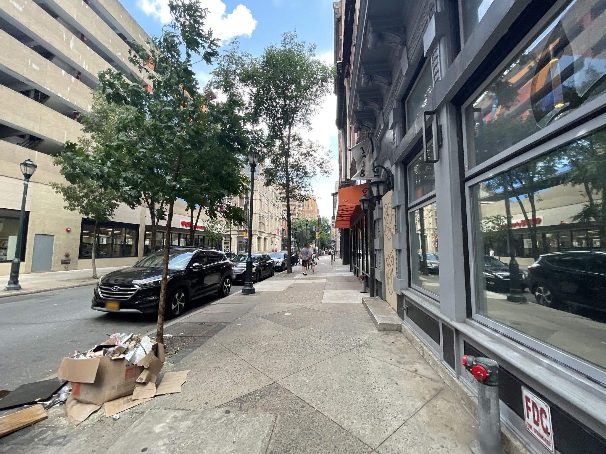 Street view near Rodeway Inn Center City, Washington Square — © filipb (CC BY-SA · Mapillary)