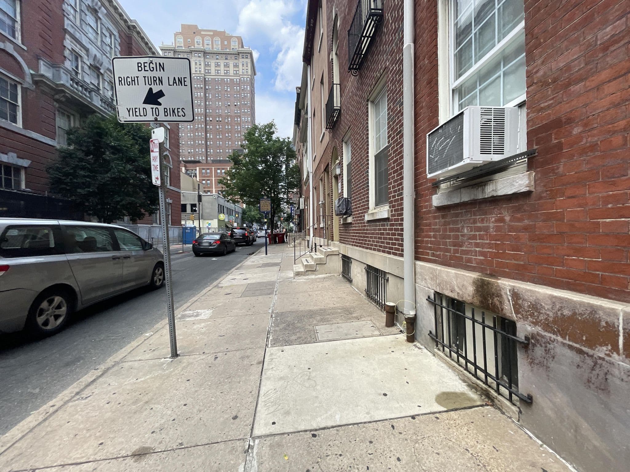 Street view near Sonder The Arco, Washington Square — © filipb (CC BY-SA · Mapillary)