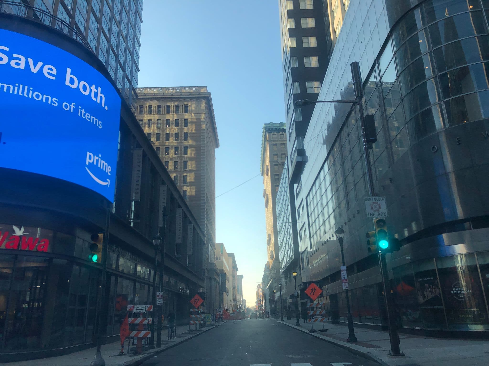 Street view near The Solstice Room at Loews Philadelphia Hotel, Center City — © agreen824 (CC BY-SA · Mapillary)