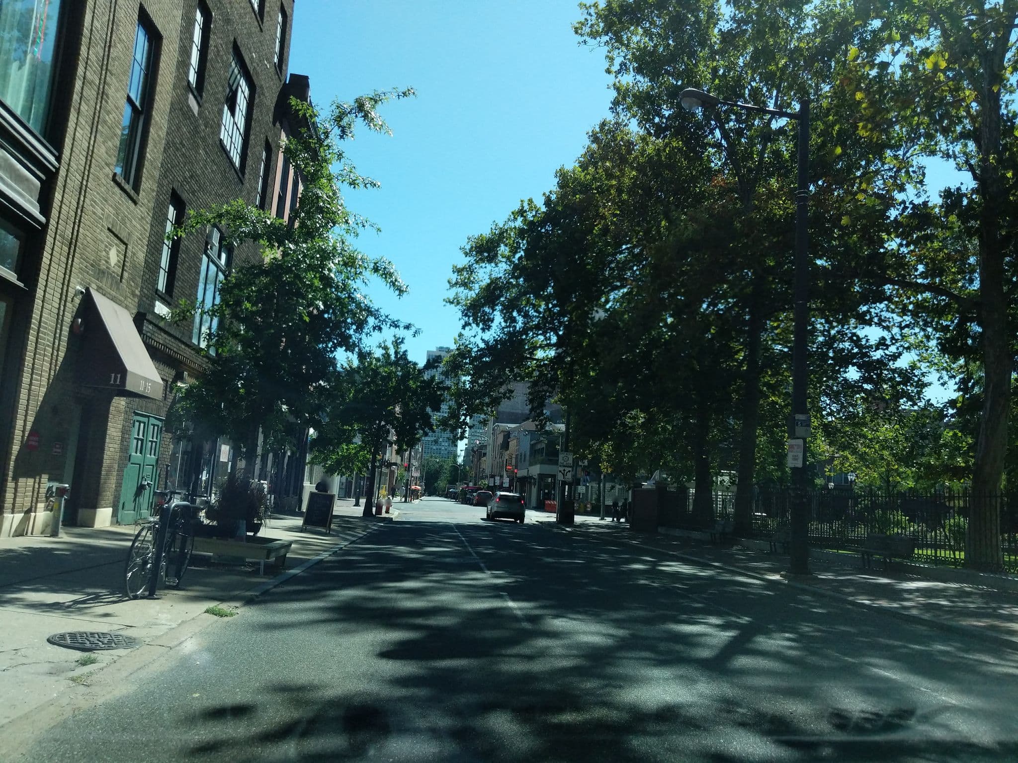 Street view near City House Hostel Philadelphia, Old City — © atze02 (CC BY-SA · Mapillary)