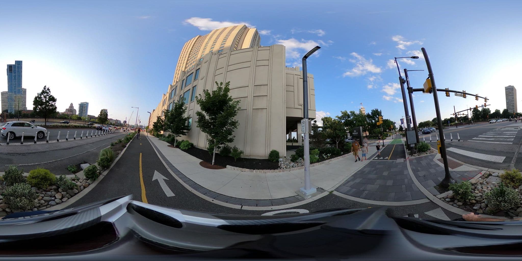 Street view near Hyatt Regency Philadelphia at Penn's Landing, Old City — © fmvaldezg84 (CC BY-SA · Mapillary)