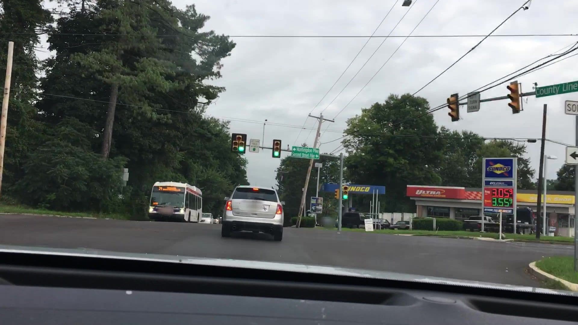 Street view near Hotel, Bryn Athyn — © lvl5 (CC BY-SA · Mapillary)