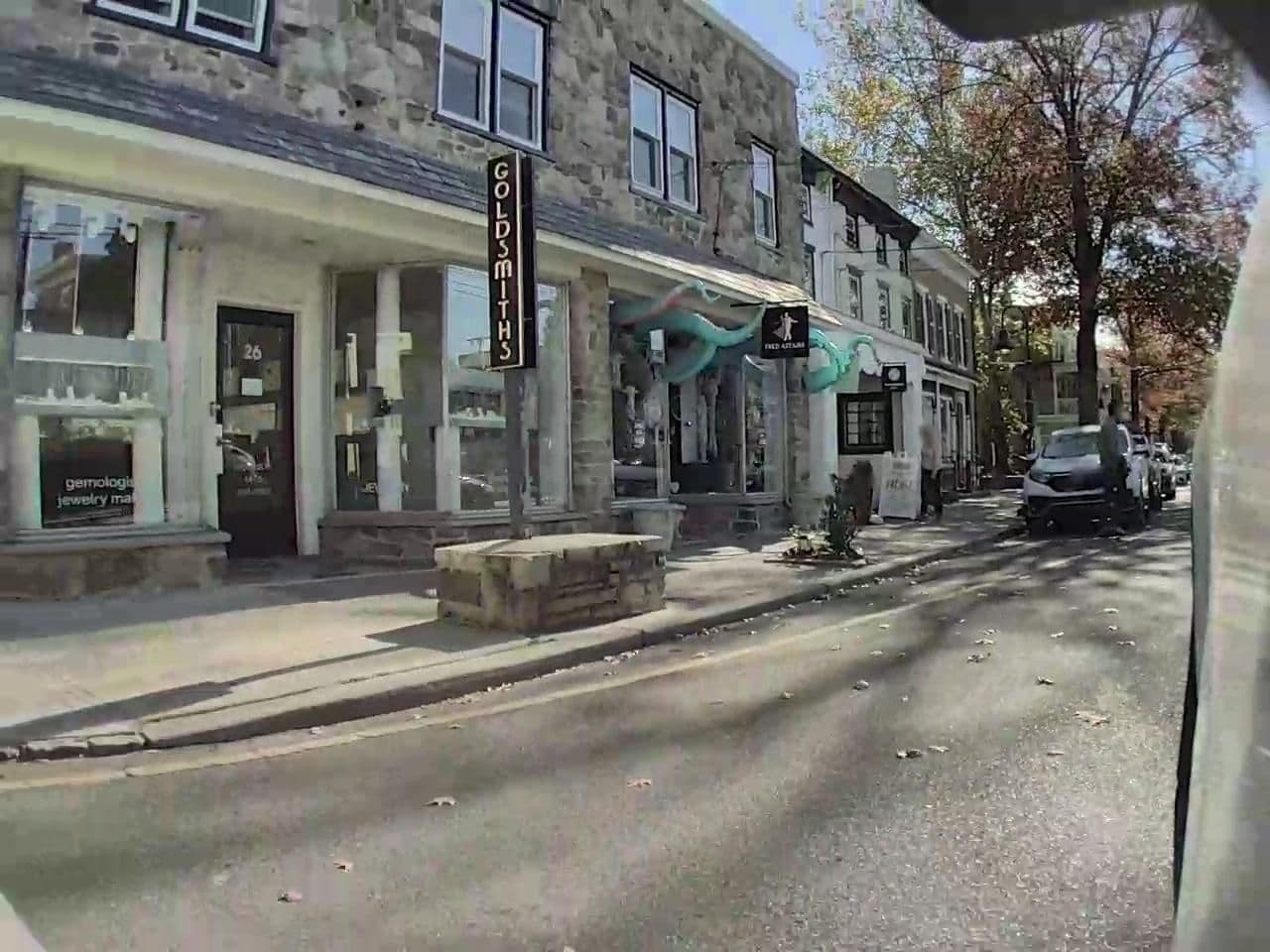 Street view near The Residences @ Margo's, Newtown Grant — © amaiman (CC BY-SA · Mapillary)