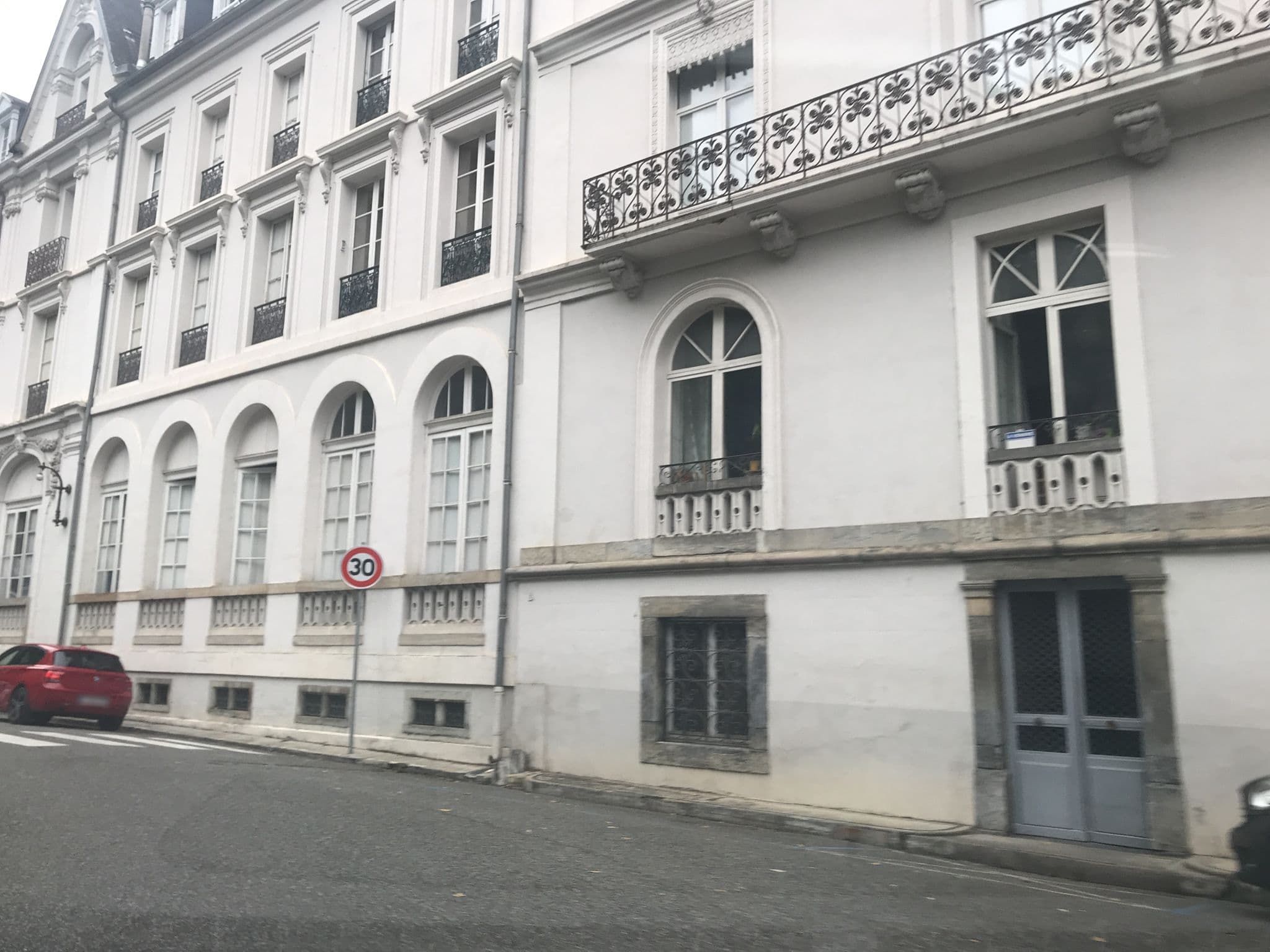Street view near Hôtel d'Etigny, Bagnères-de-Luchon — © pgiraud (CC BY-SA · Mapillary)