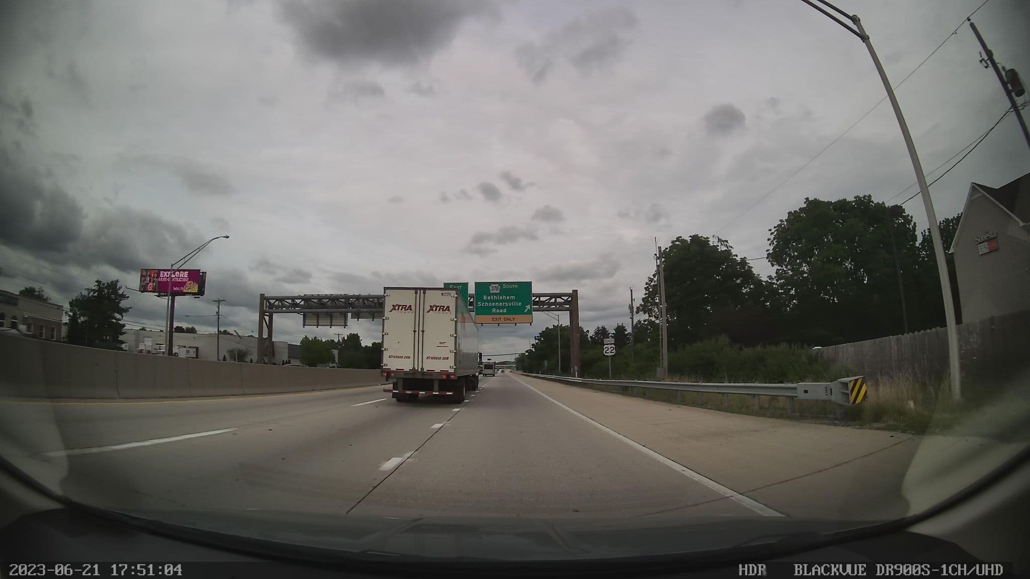 Street view near Residence Inn by Marriott Allentown Bethlehem/Lehigh Valley Airport, Catasauqua — © cpels23 (CC BY-SA · Mapillary)