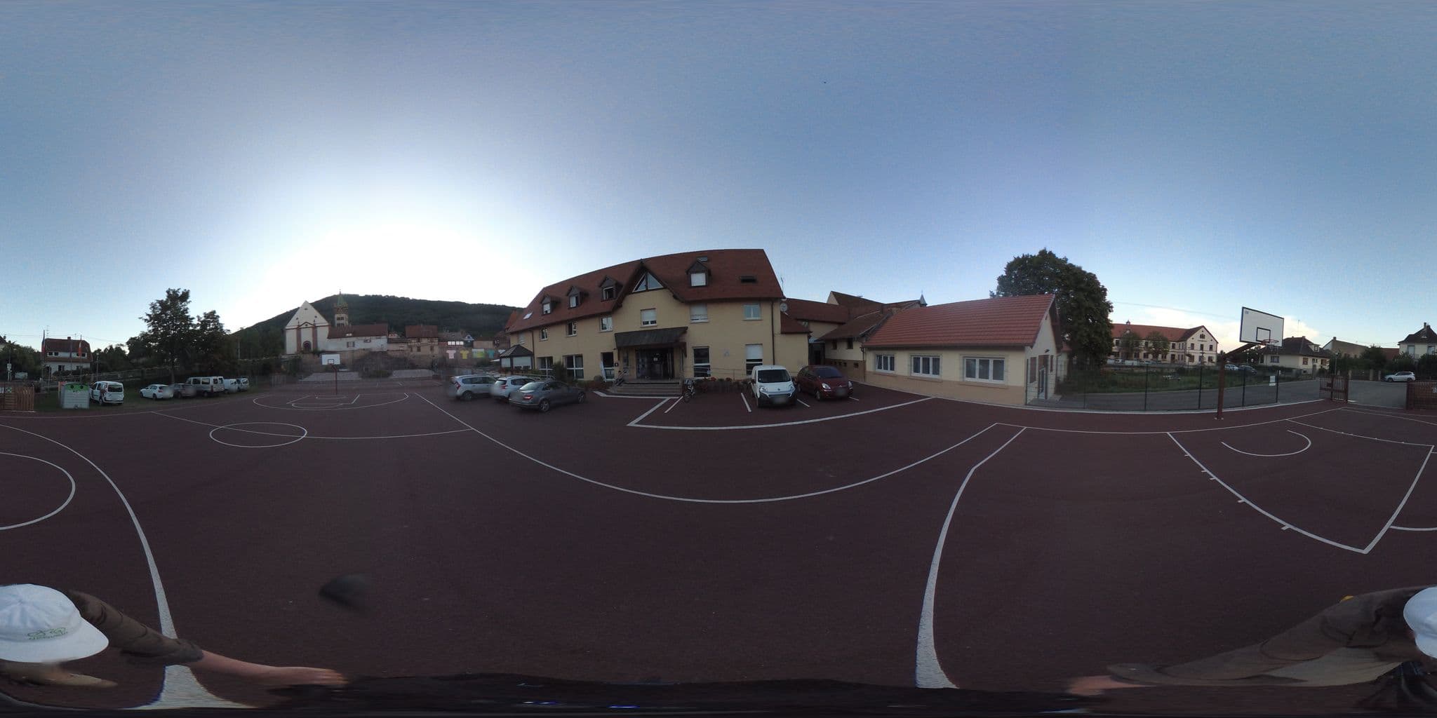 Street view near CCA Châtenois - Centre de la Randonnée d'Alsace Centrale, Châtenois — © geovelo (CC BY-SA · Mapillary)