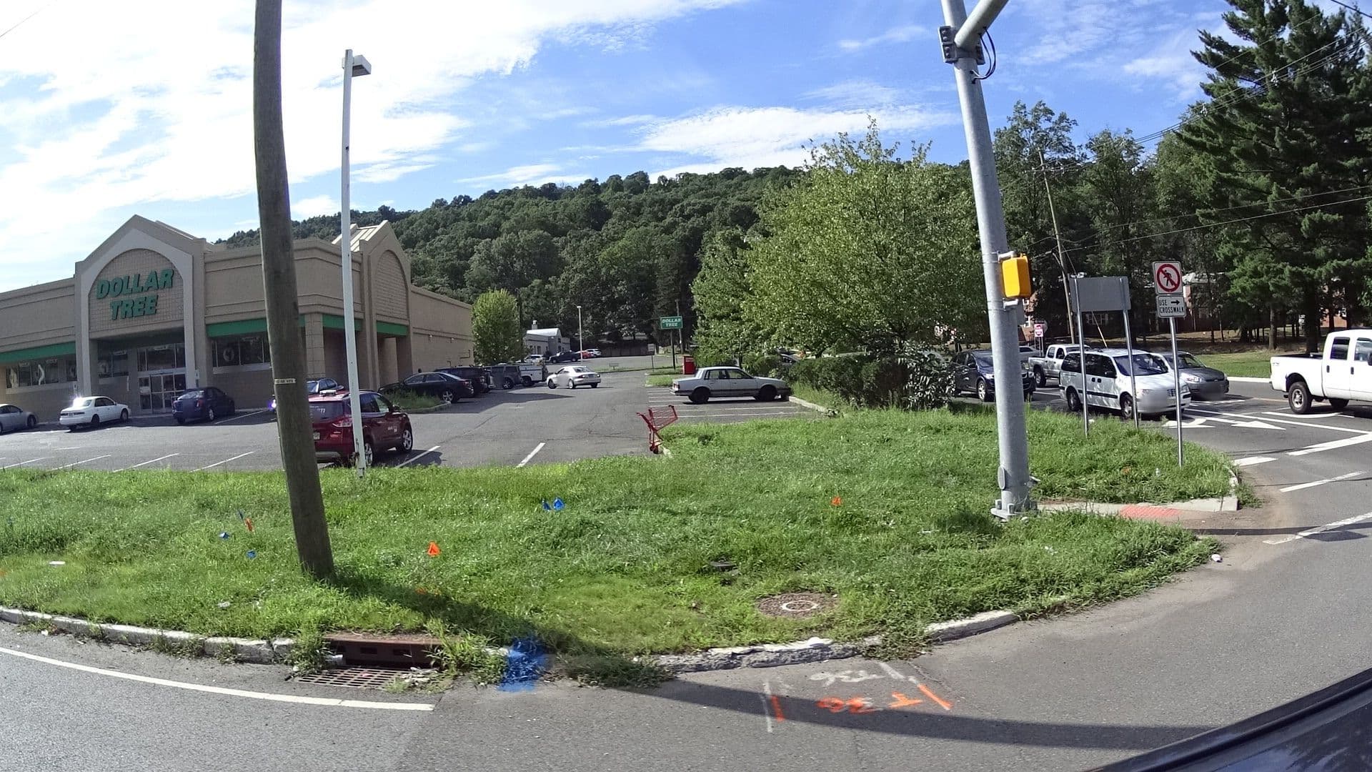 Street view near Howard Johnson by Wyndham North Plainfield, Watchung — © bhousel (CC BY-SA · Mapillary)