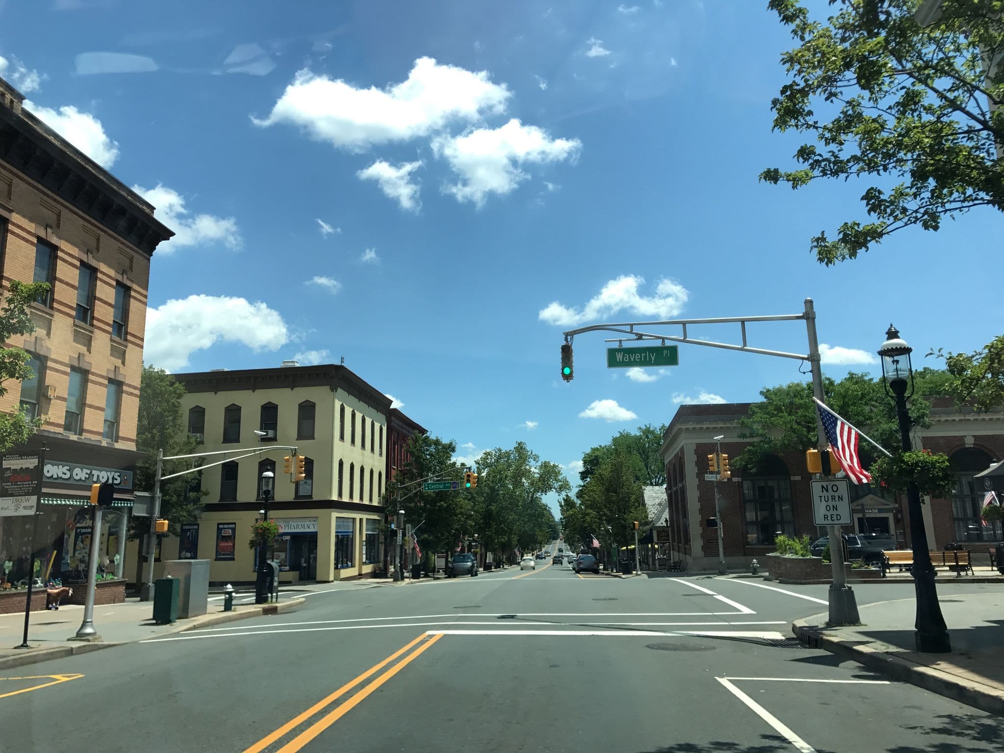 Street view near Avenue Travel Group, Florham Park — © mdroads (CC BY-SA · Mapillary)