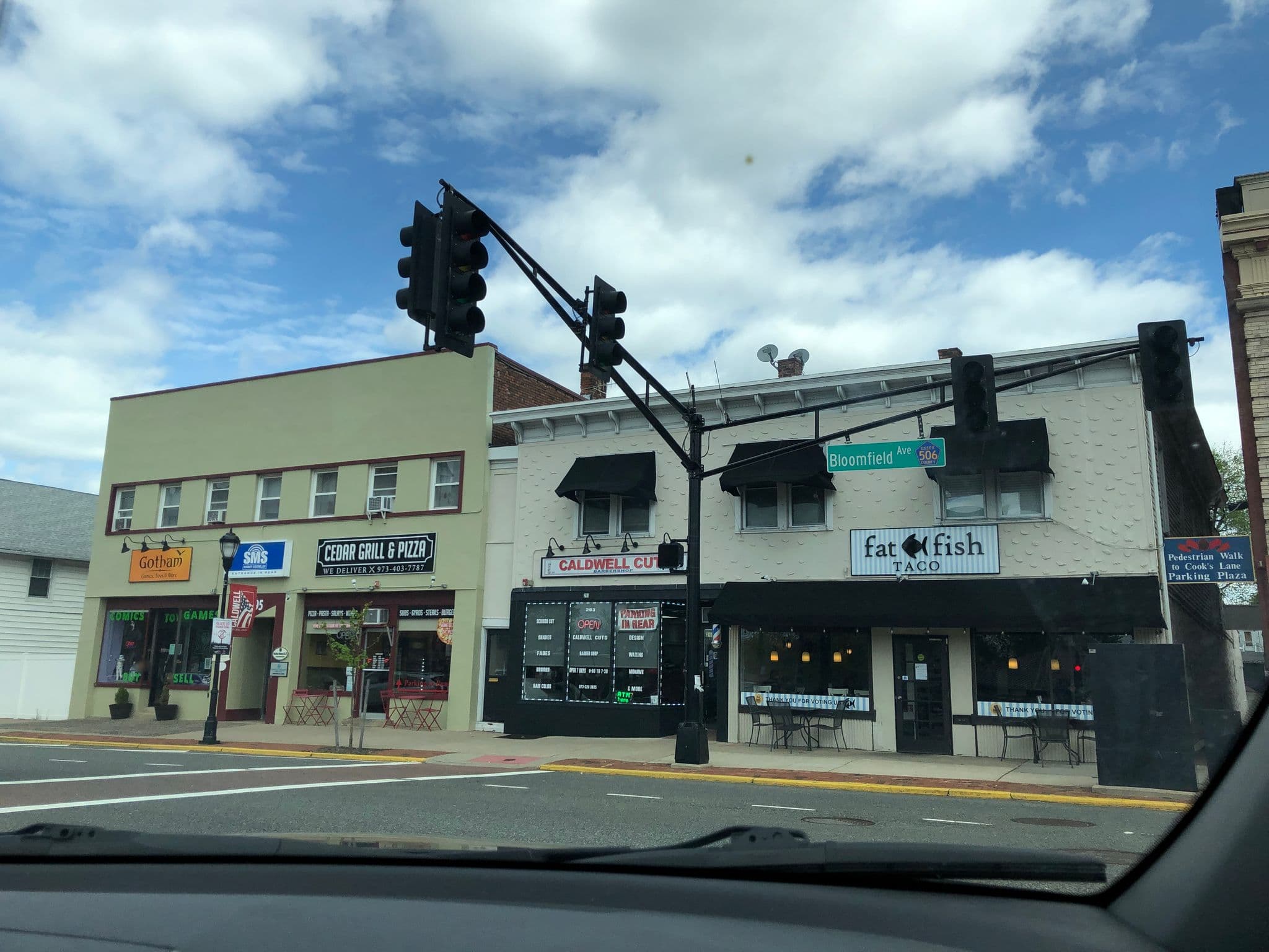Street view near Creative Cottage, Essex Fells — © daalso (CC BY-SA · Mapillary)